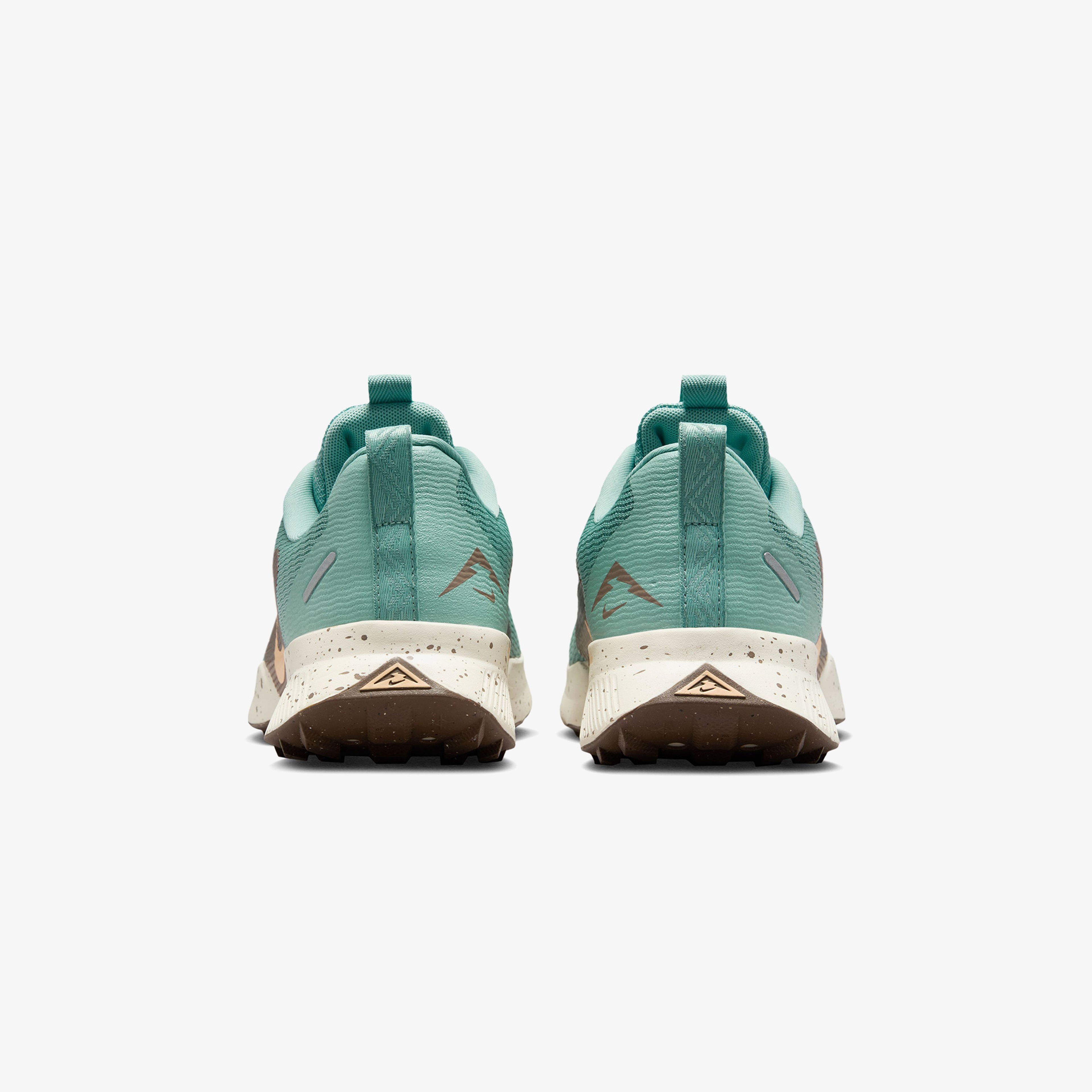 Nike Juniper Trail 3 Kadın Yeşil Koşu Ayakkabısı