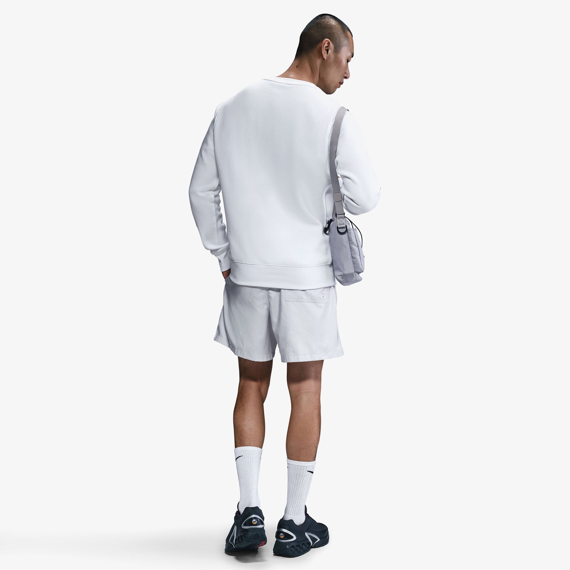 Nike Club Fleece Crew Erkek Beyaz Sweatshirt