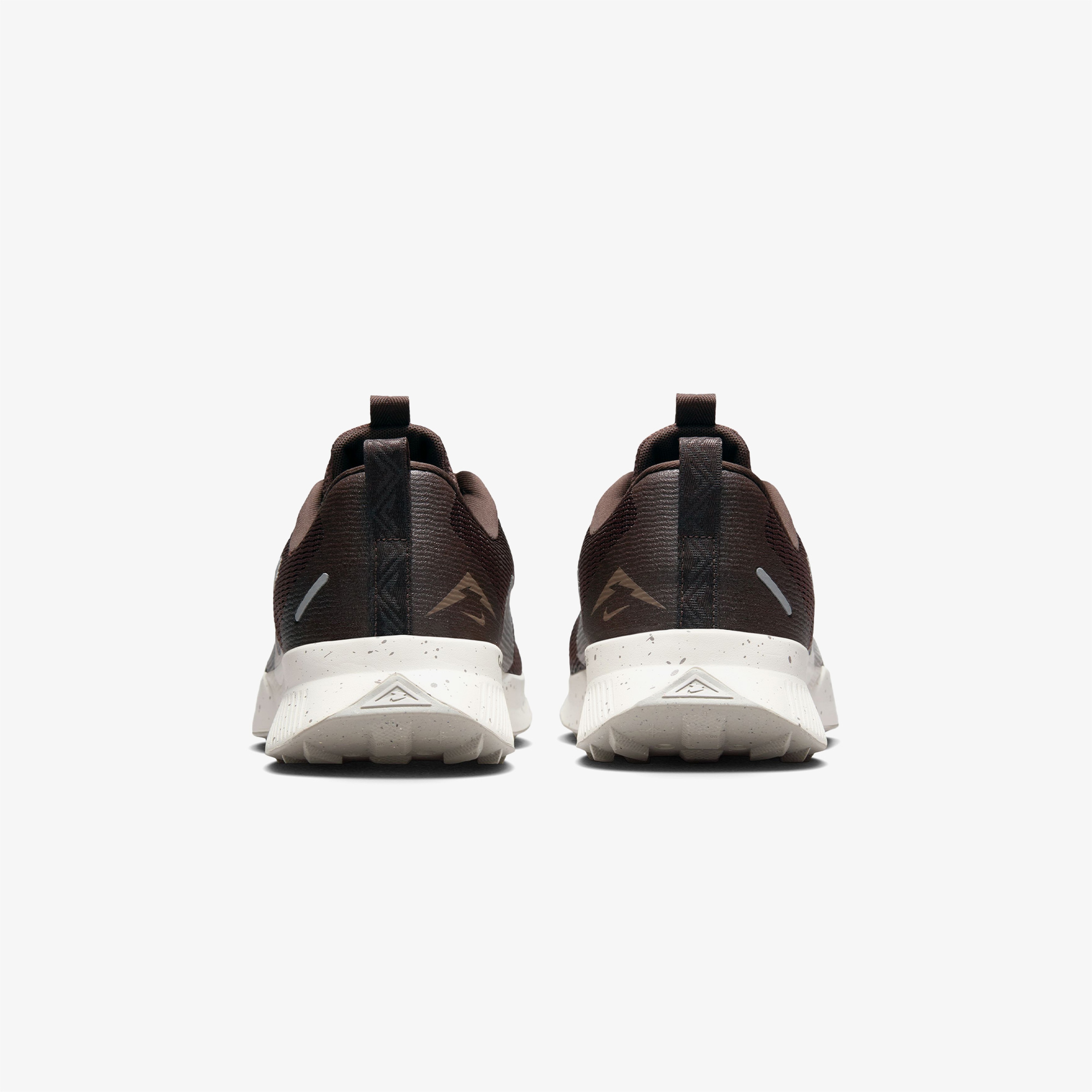 Nike Juniper Trail 3 Erkek Kahverengi Koşu Ayakkabısı