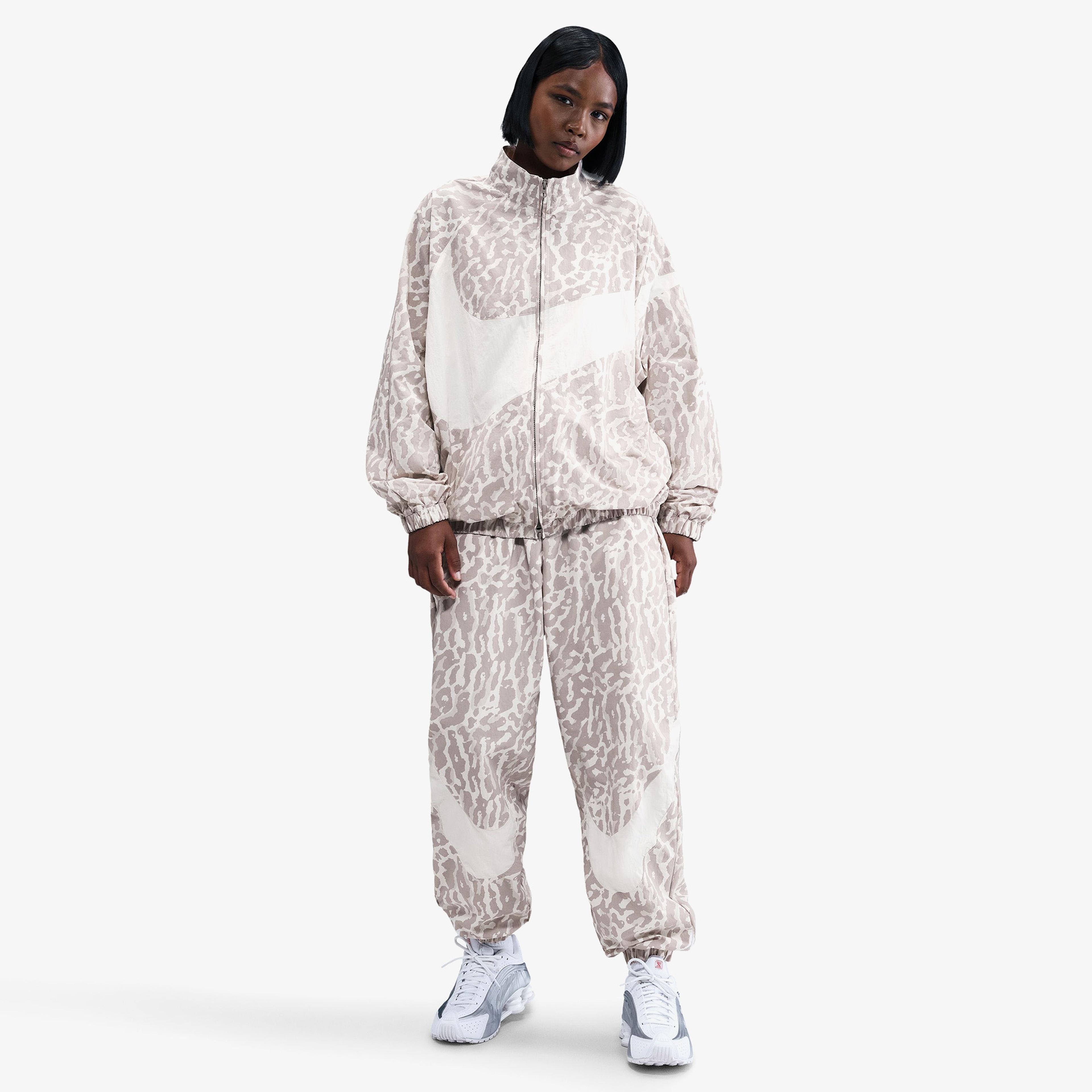 Nike Sportswear Woven Printed Kadın Gri Ceket