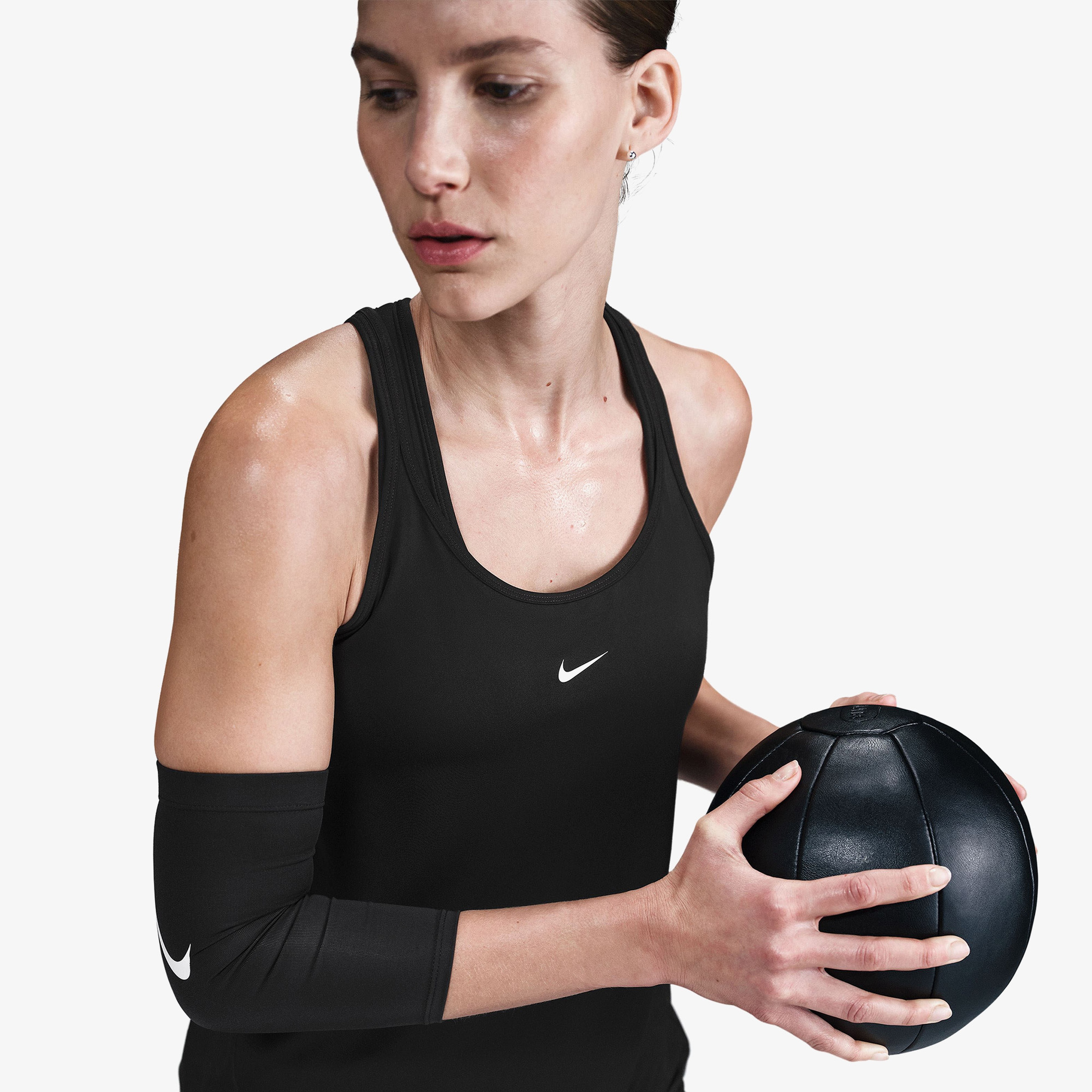 Nike One Classic Dri-Fit Kadın Siyah Kolsuz T-Shirt