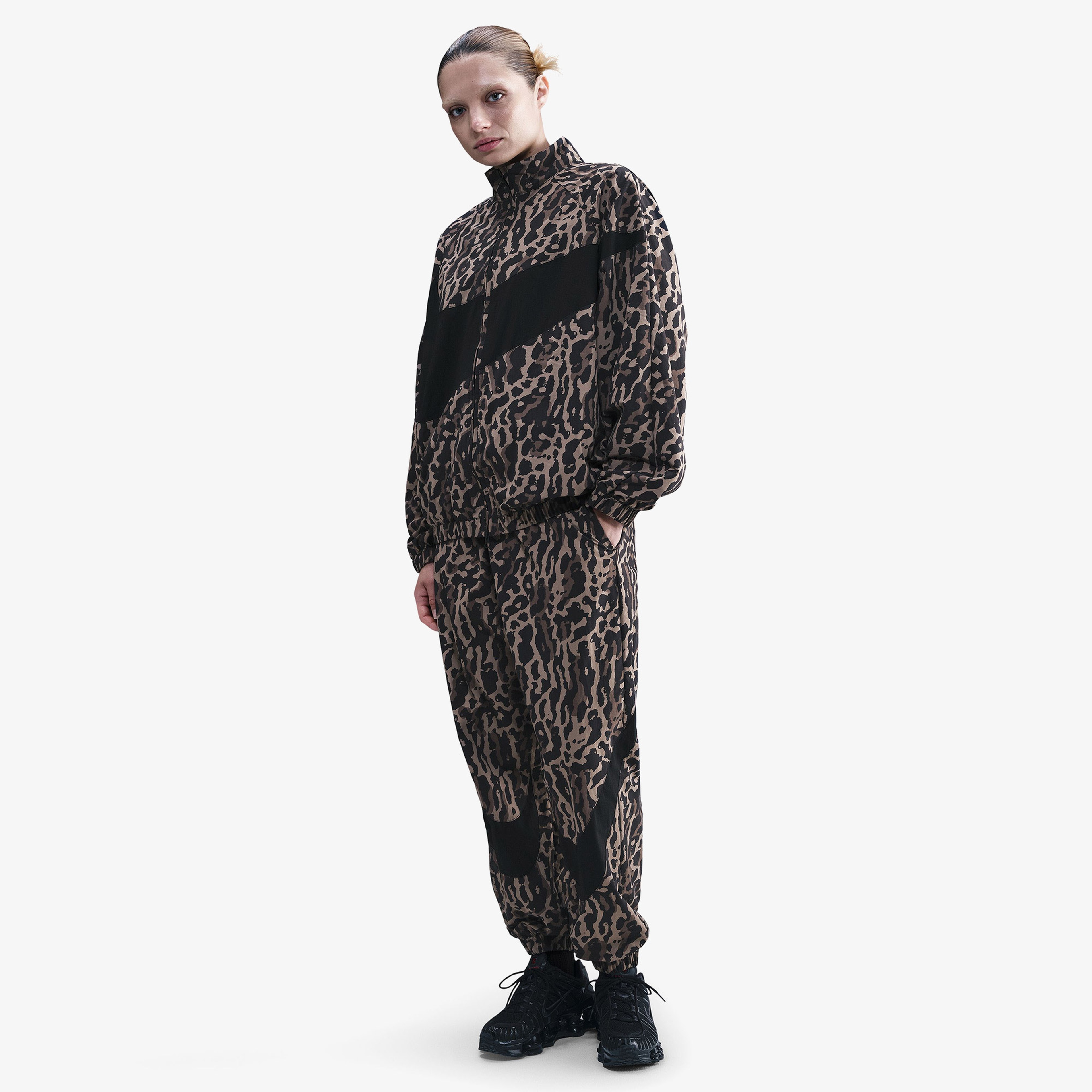 Nike Sportswear Woven Printed Kadın Siyah Eşofman Altı