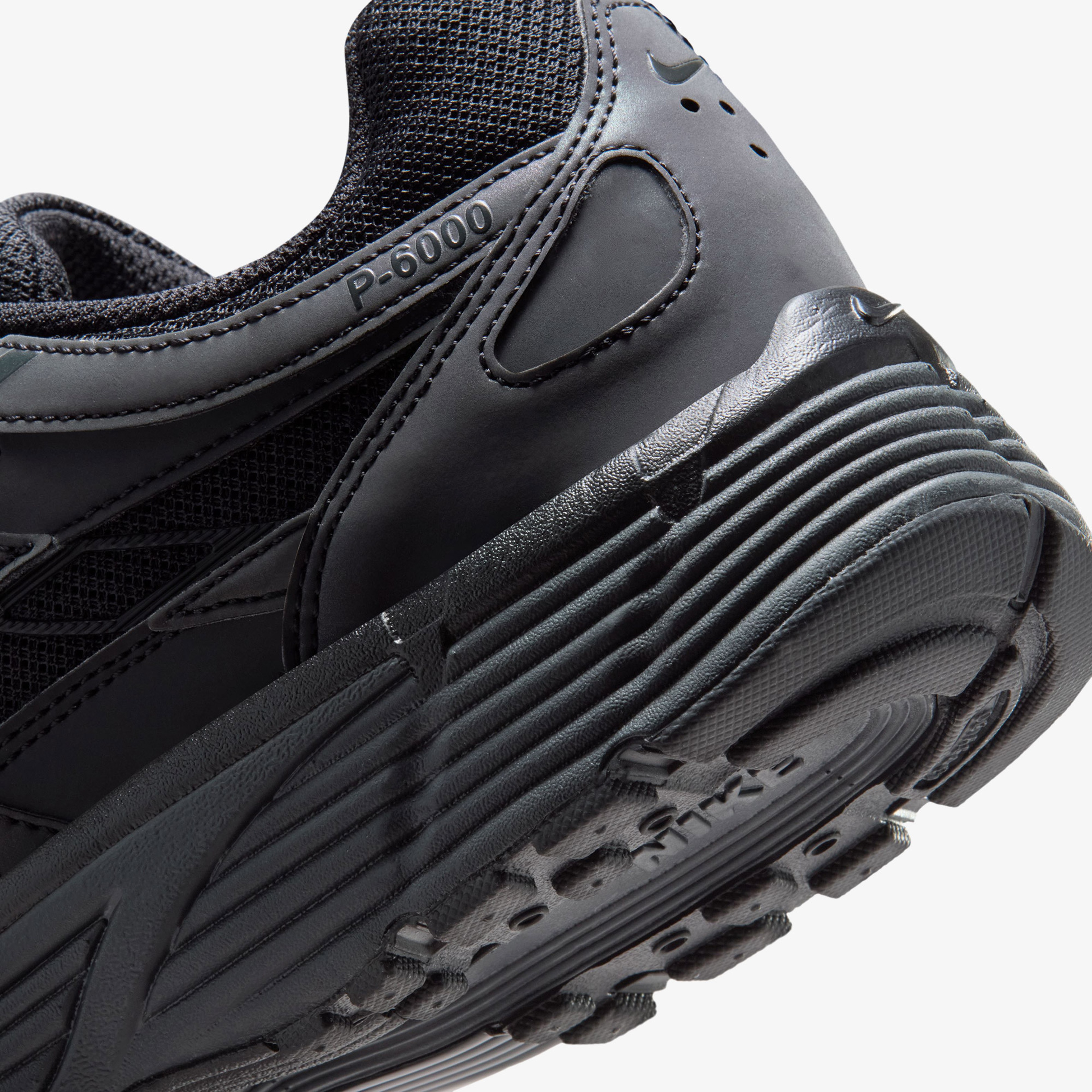 Nike P-6000 SE Erkek Siyah Spor Ayakkabı