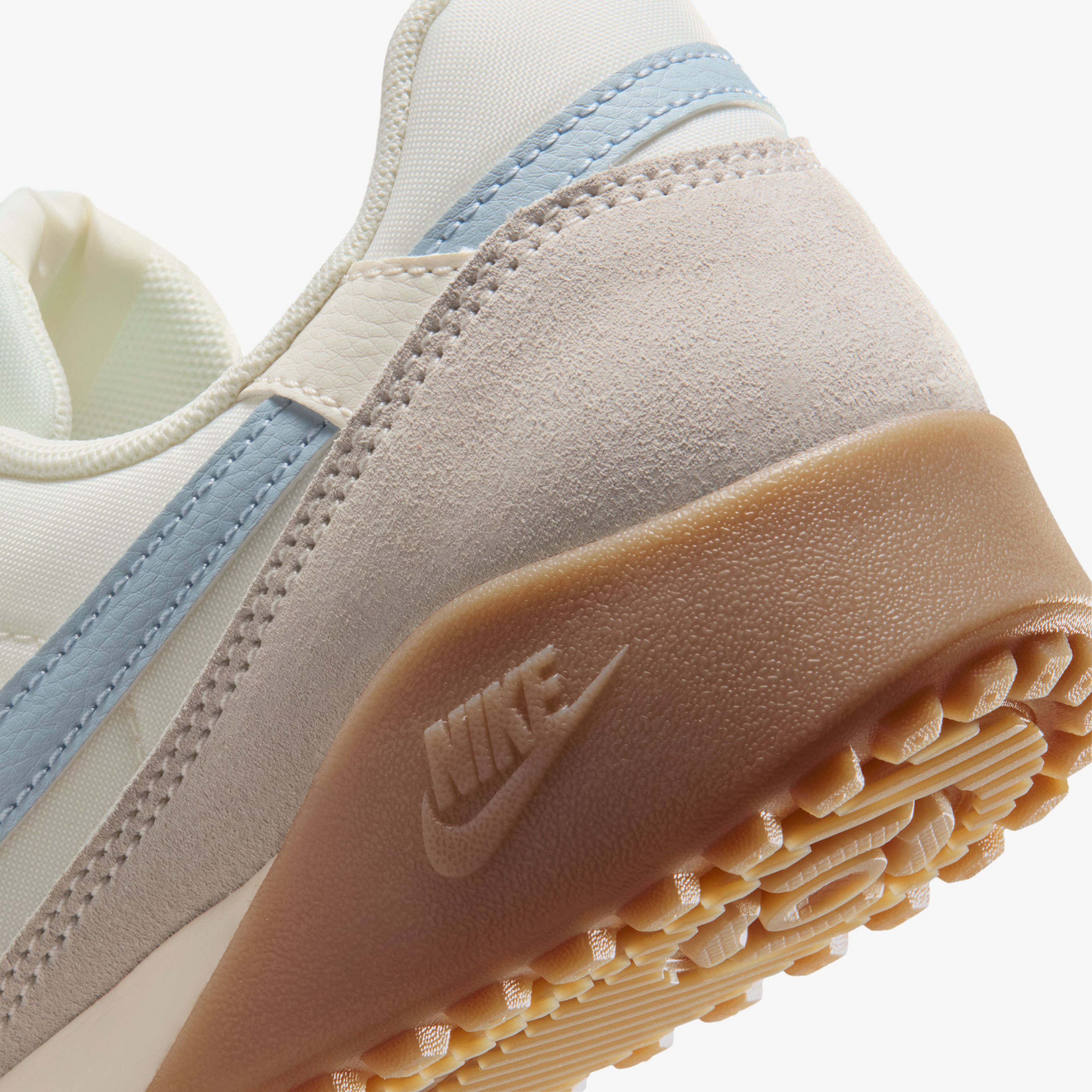 Nike Terra Manta Suede Kadın Krem Rengi Spor Ayakkabı