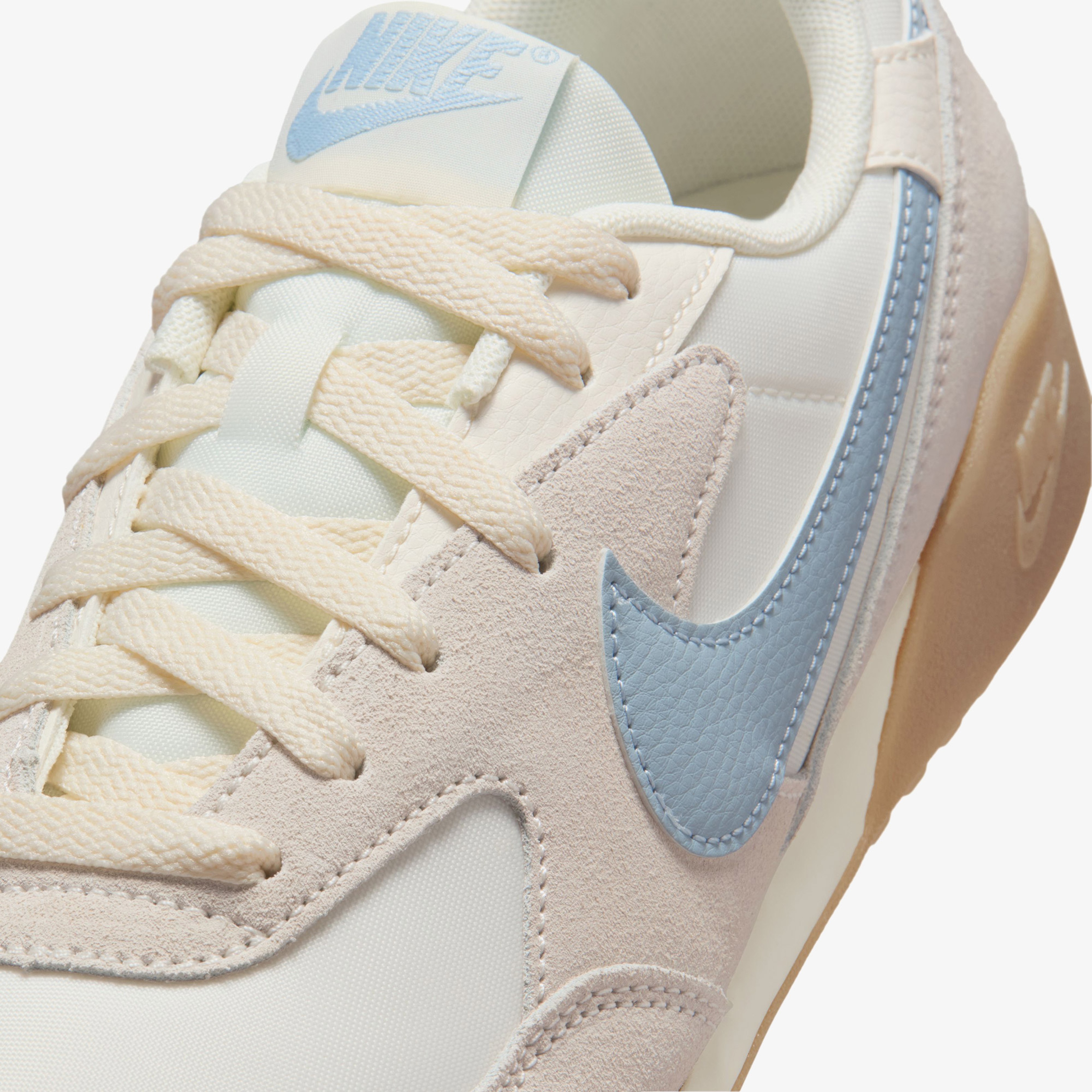 Nike Terra Manta Suede Kadın Krem Rengi Spor Ayakkabı