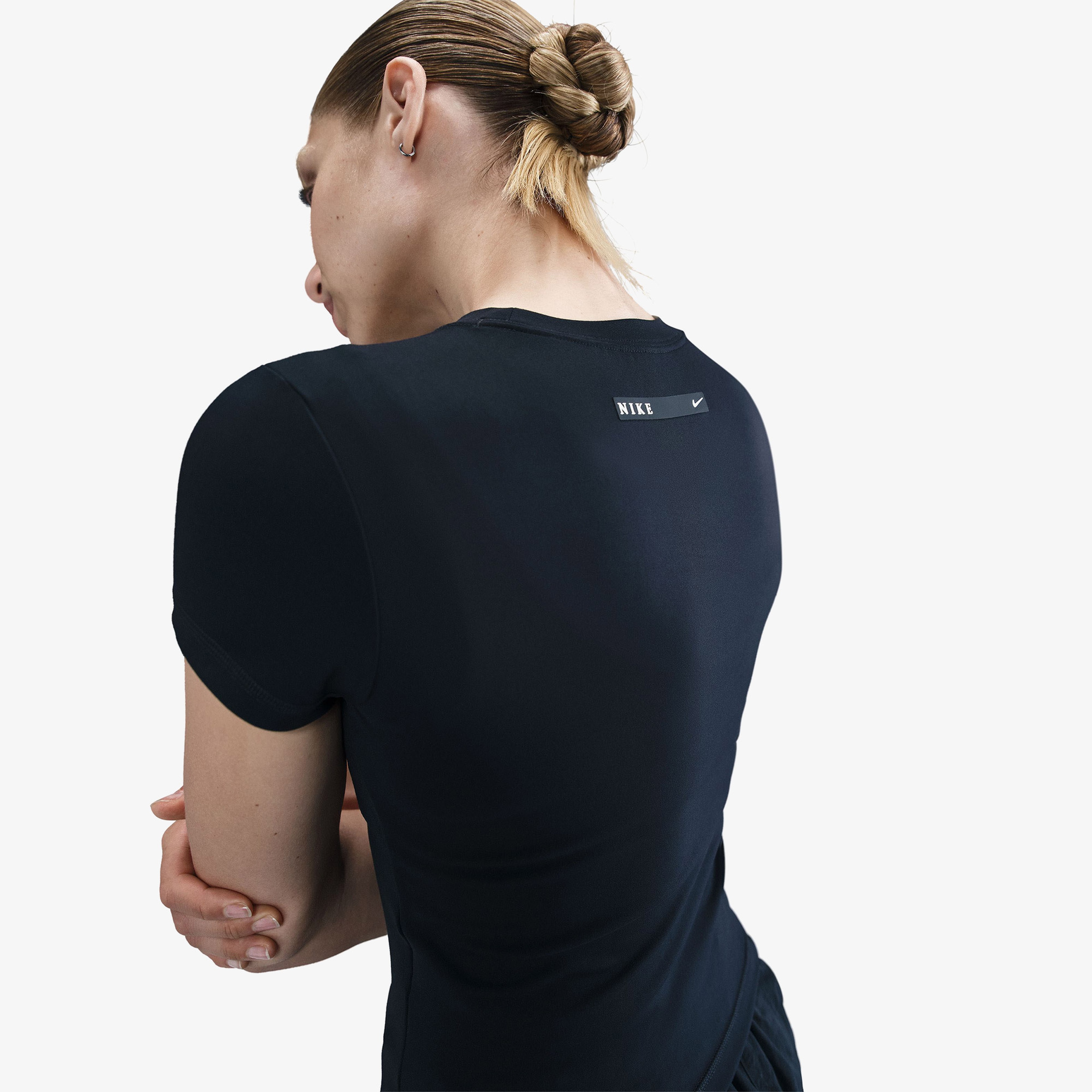 Nike Sportswear Kadın Siyah Crop T-Shirt