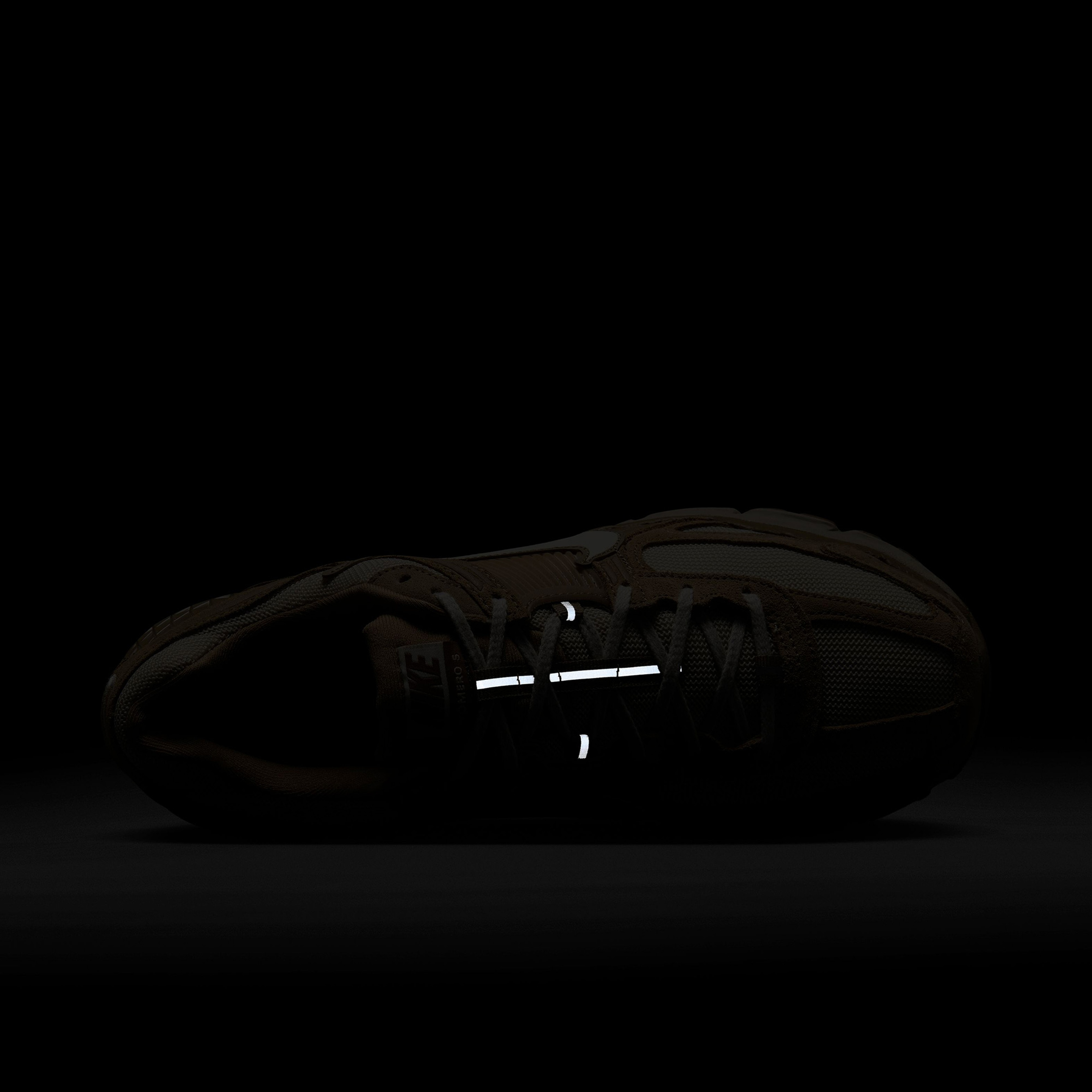 Nike Zoom Vomero 5 Erkek Bej Spor Ayakkabı