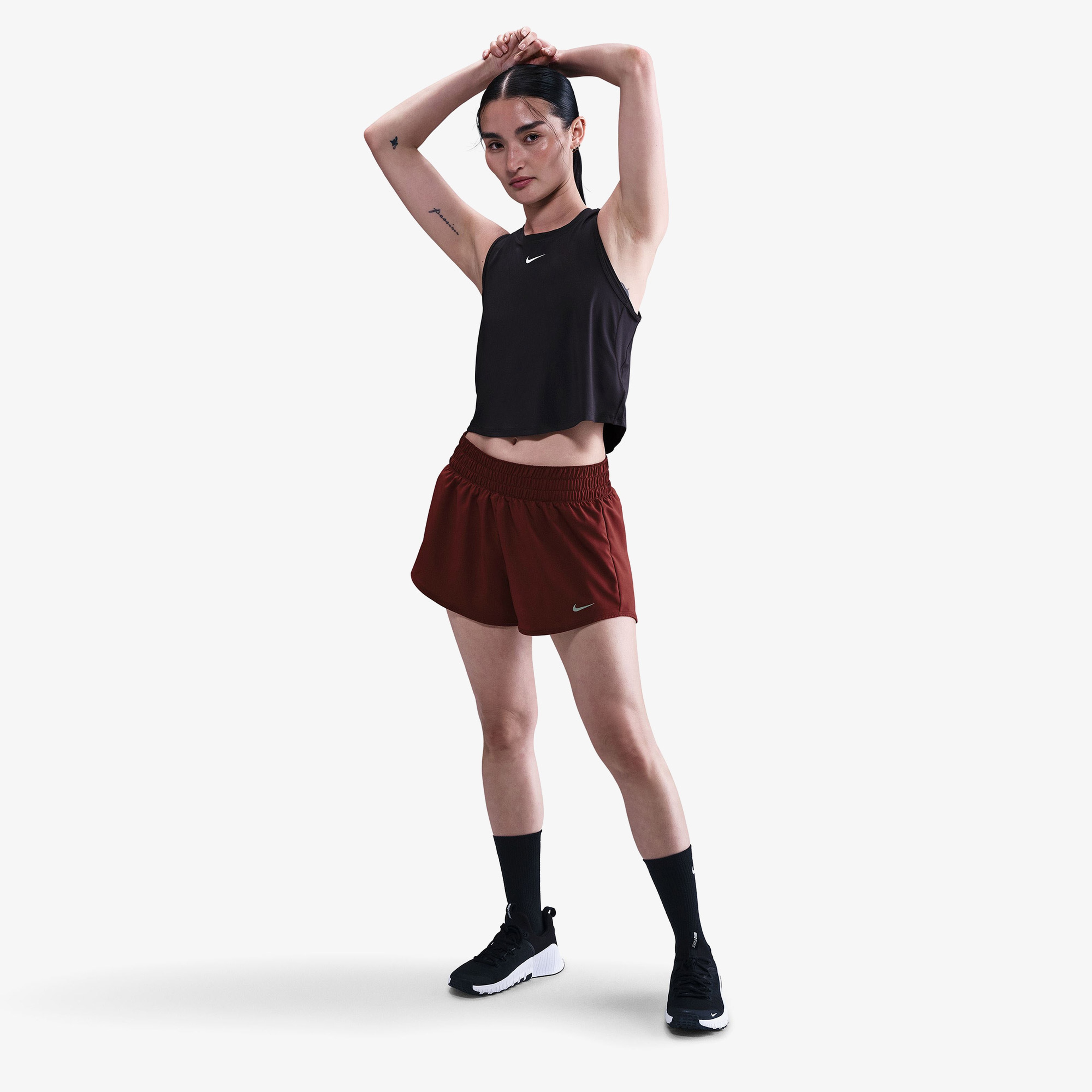 Nike One Classic Dri-Fit Kadın Siyah Crop T-Shirt