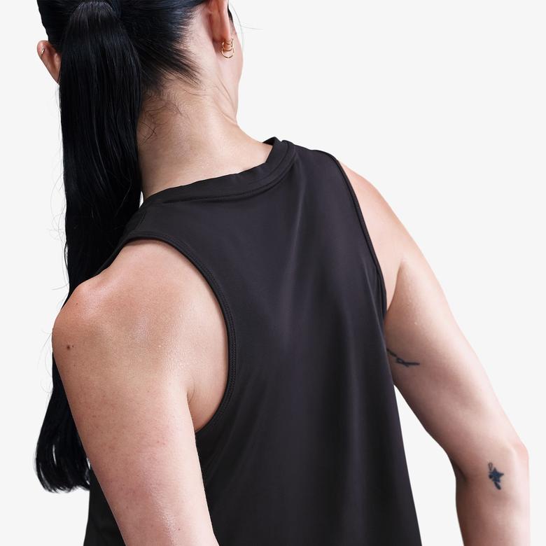 Nike One Classic Dri-Fit Kadın Siyah Crop T-Shirt