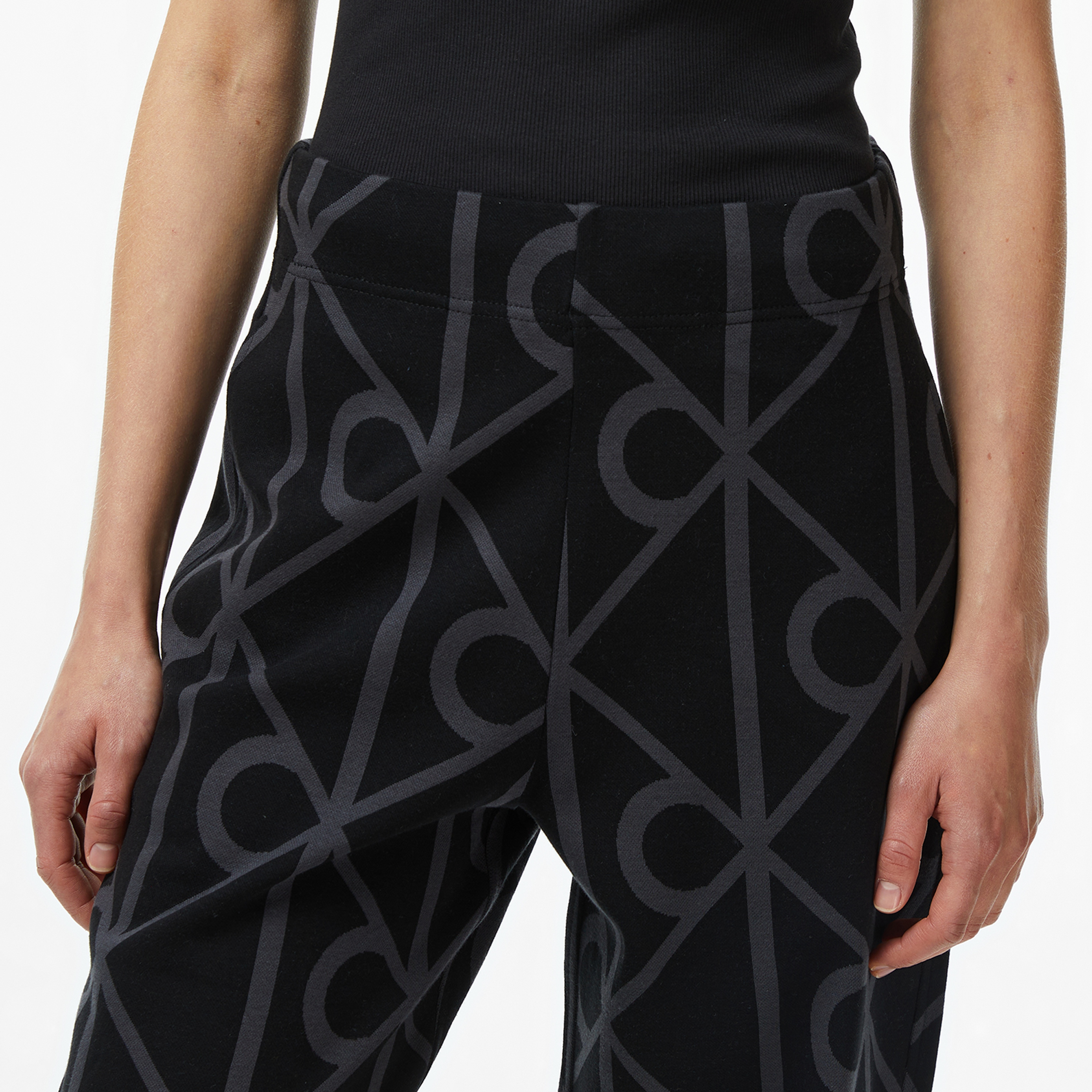 Calvin Klein Emblem Jacquard Kadın Siyah Eşofman Altı