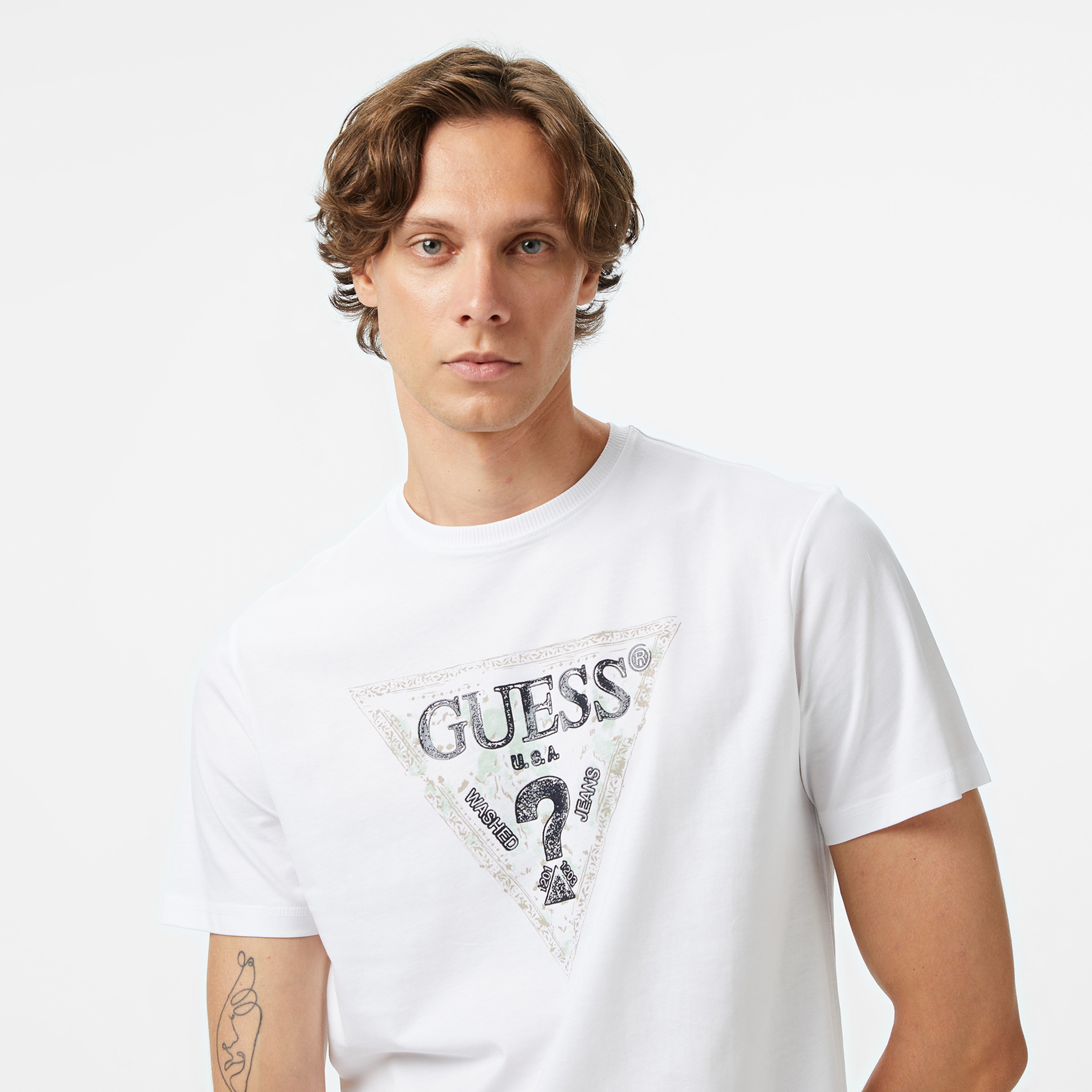 Guess Triangle Regular Fit Erkek Beyaz T-Shirt