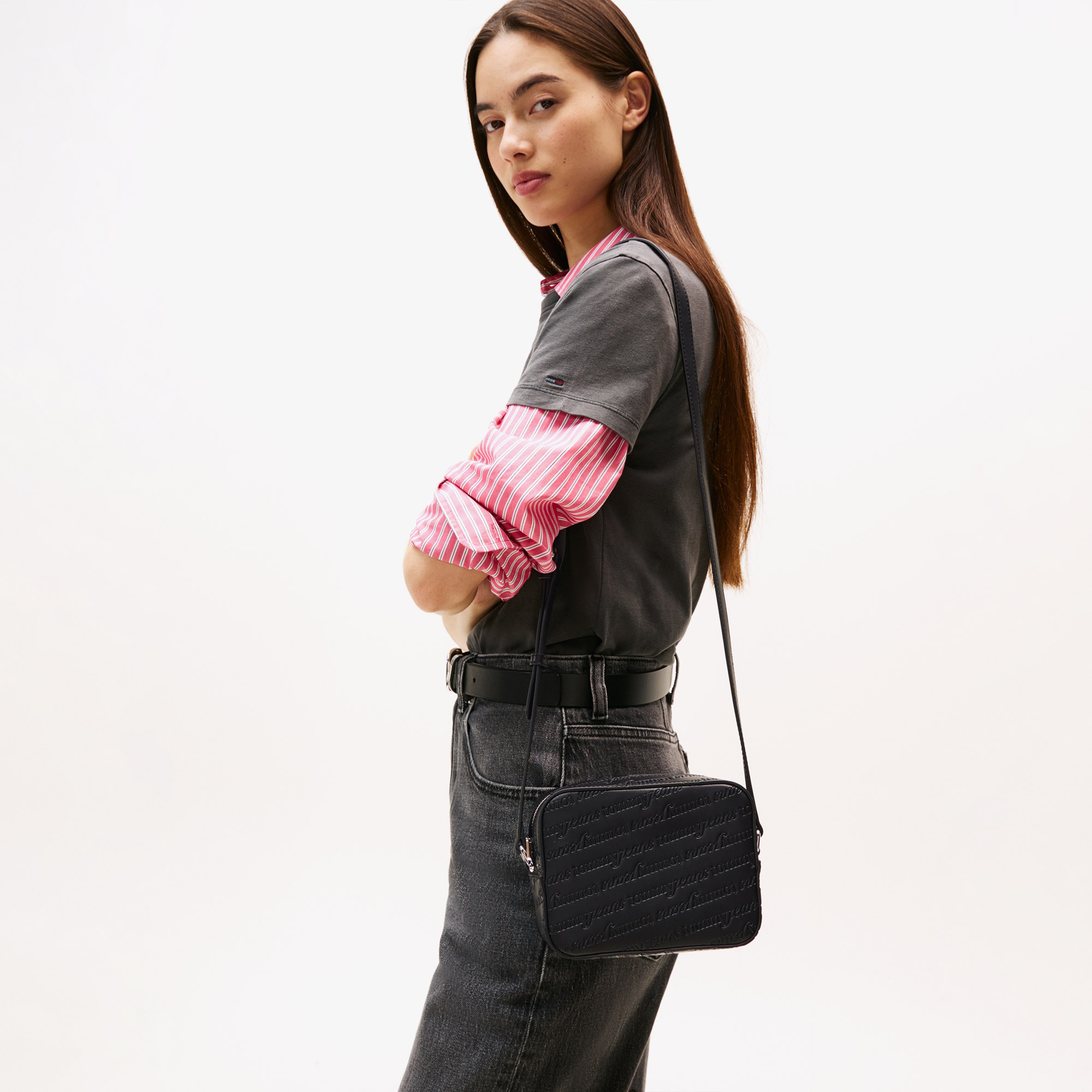Tommy Jeans Must All Over Print Kadın Siyah Çapraz Çanta