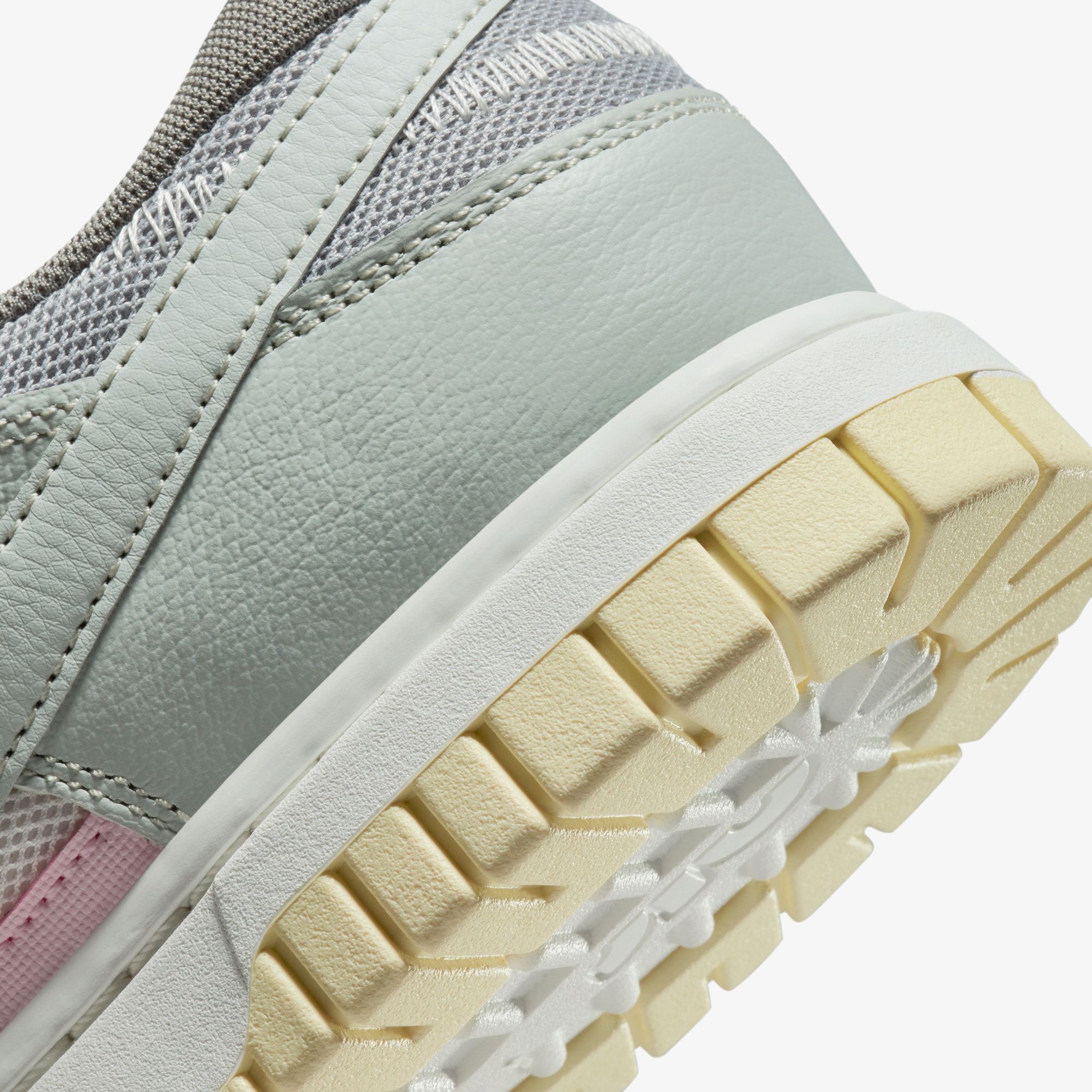 Nike Air Dunk Jumbo Erkek Gri Spor Ayakkabı