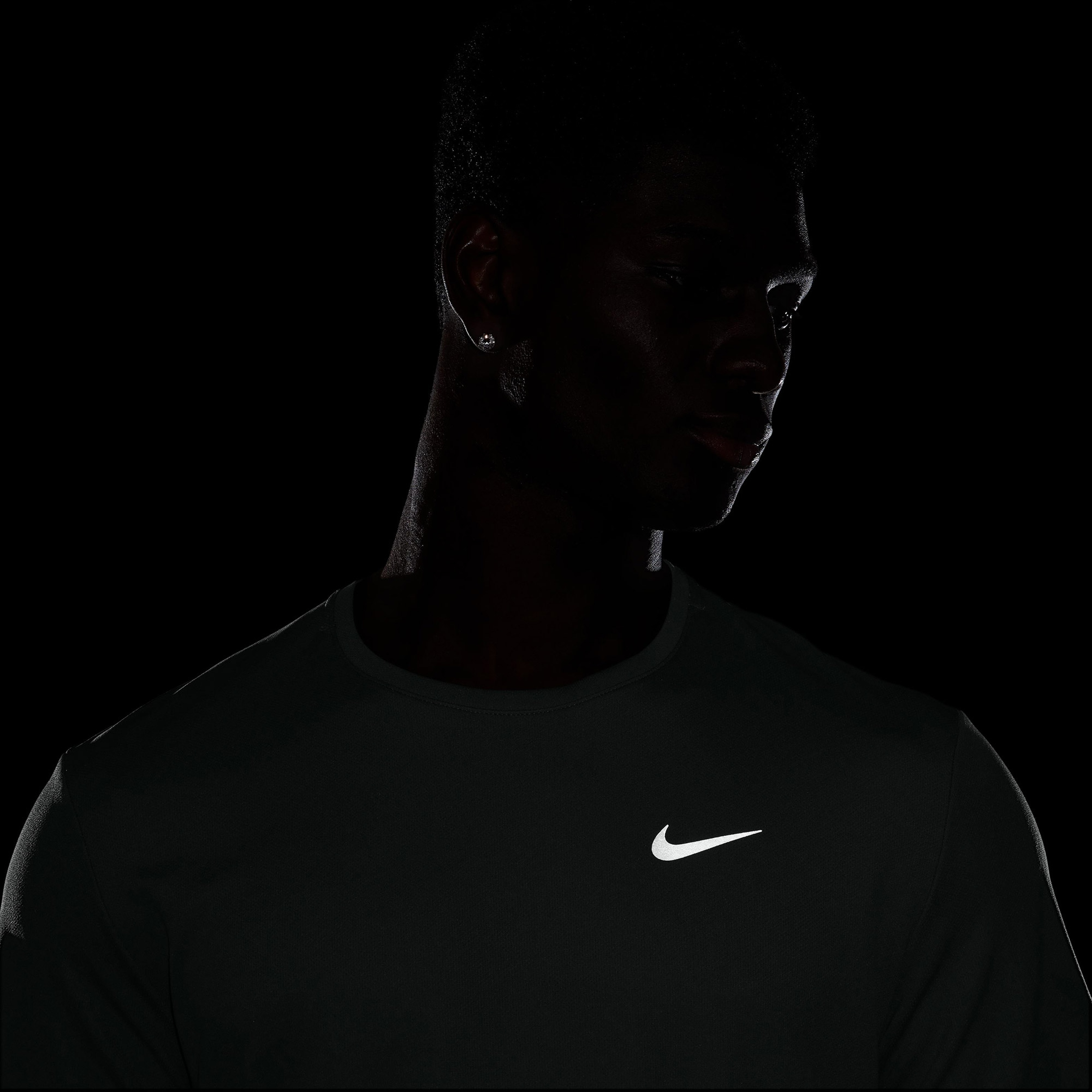 Nike Dri-Fit Miler Erkek Yeşil T-Shirt