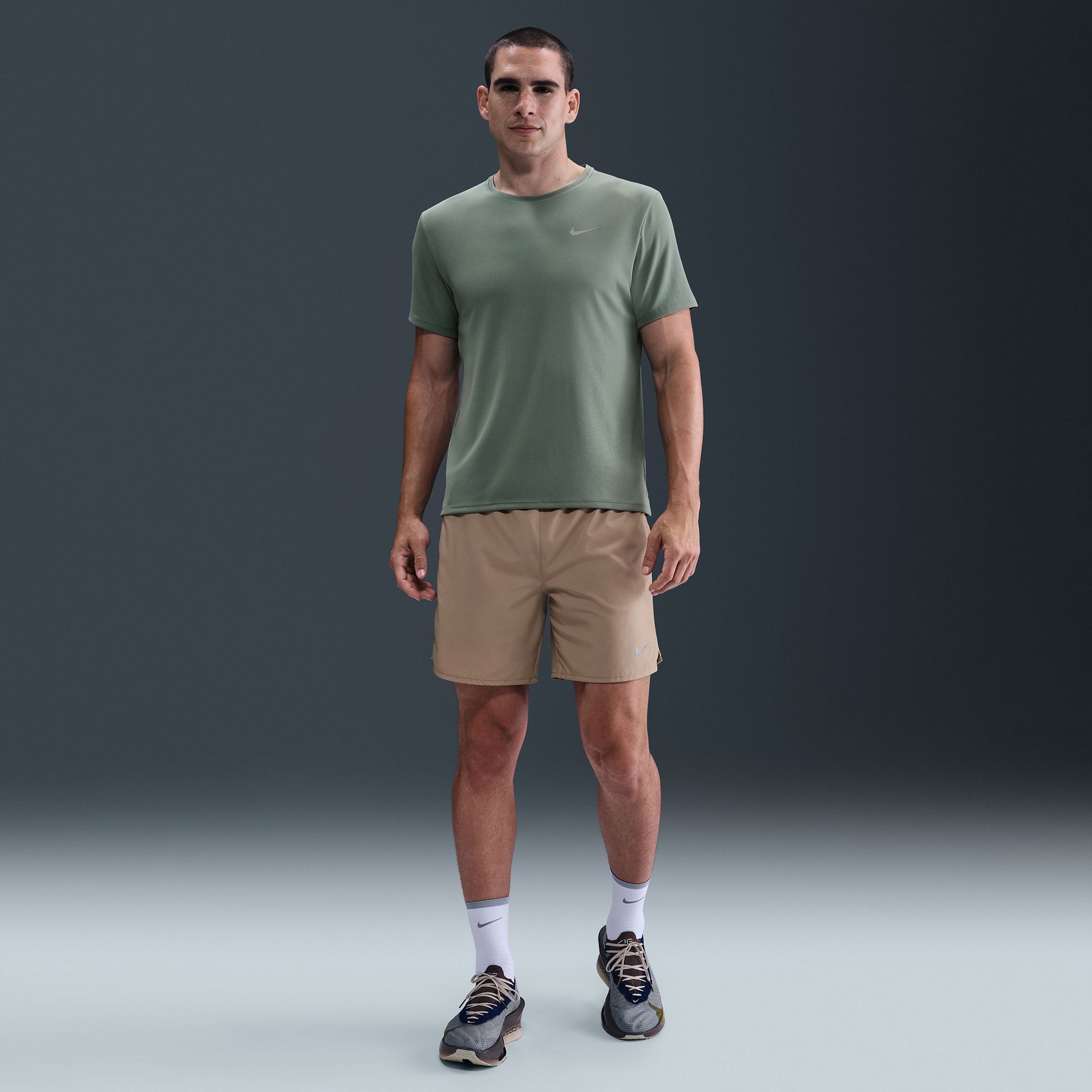 Nike Dri-Fit Miler Erkek Yeşil T-Shirt