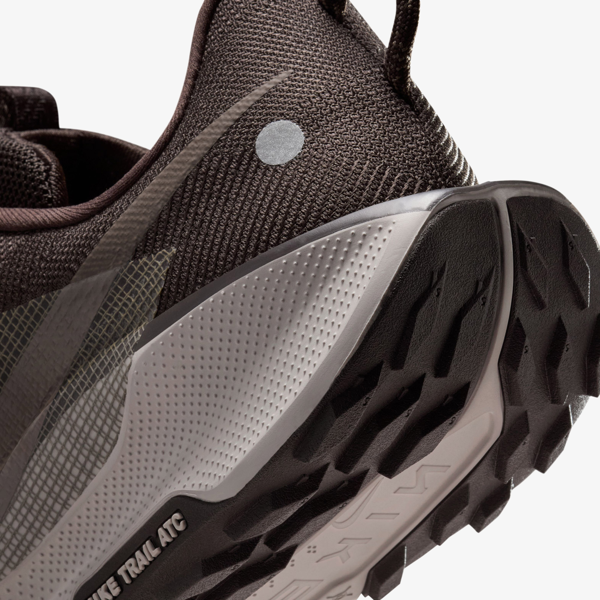 Nike ドライバーと3w、4w Nike Reactx Pegasus Trail 5 Erkek Kahverengi Koşu