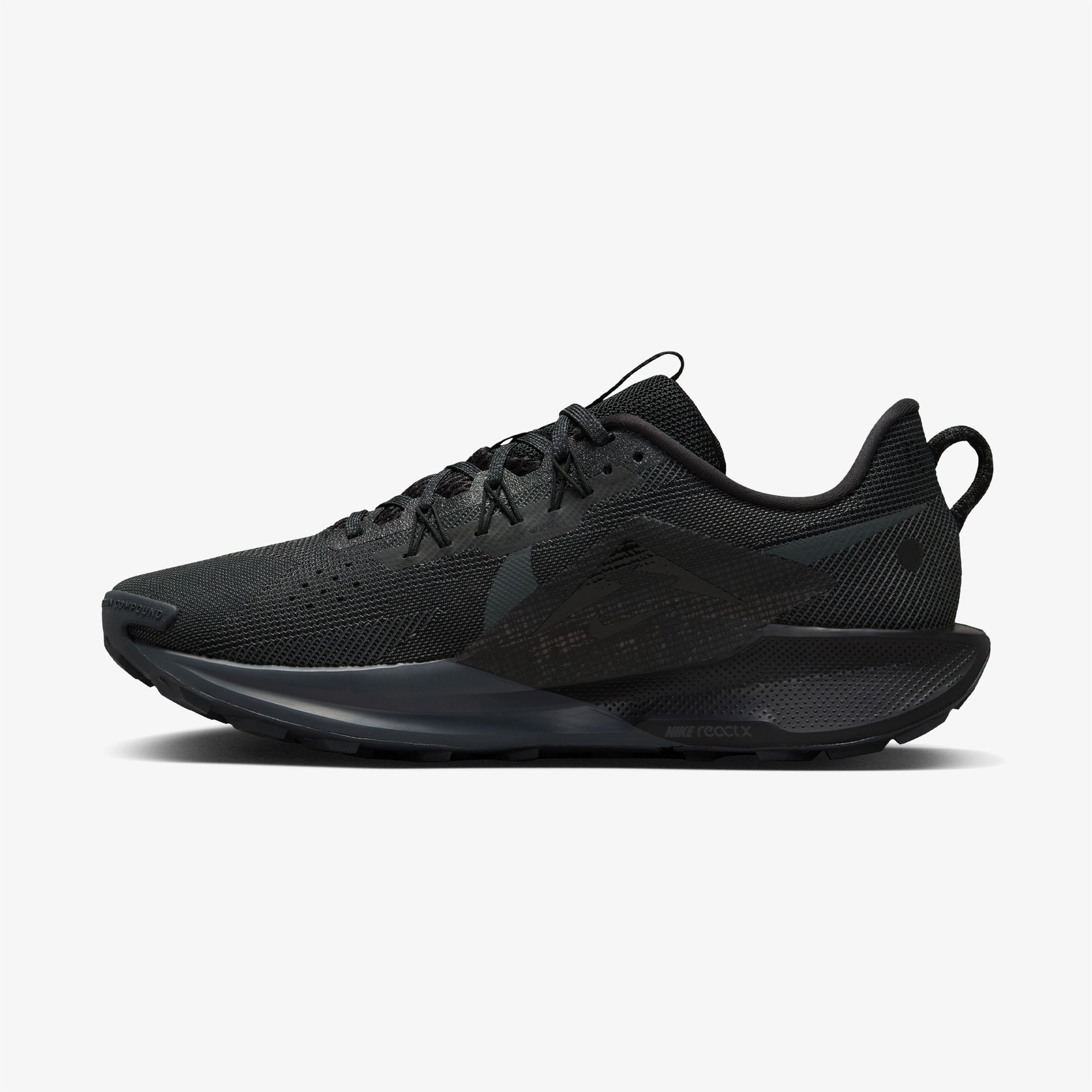 Nike Pegasus Trail 5 Erkek Siyah Koşu Ayakkabısı