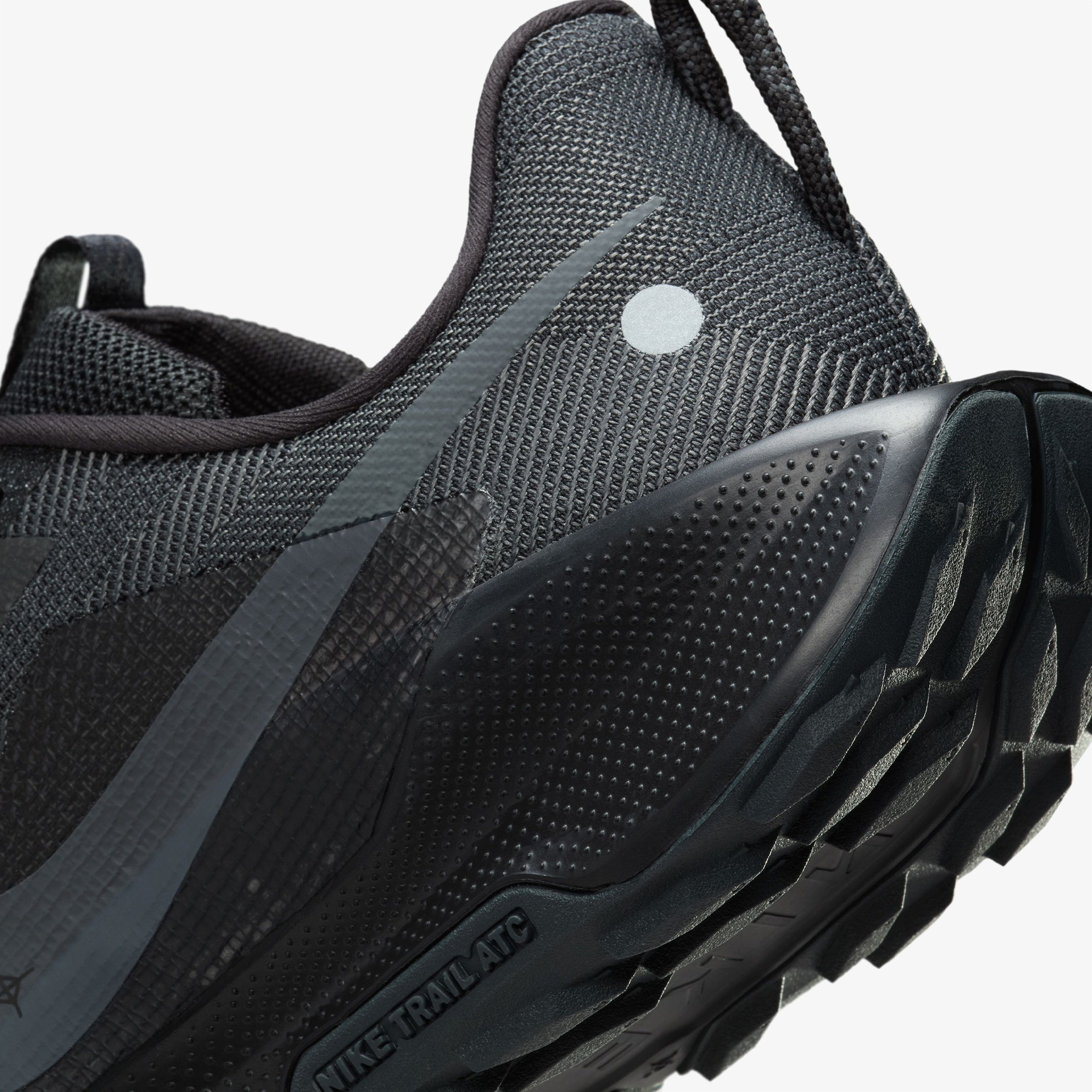 Nike Pegasus Trail 5 Erkek Siyah Koşu Ayakkabısı