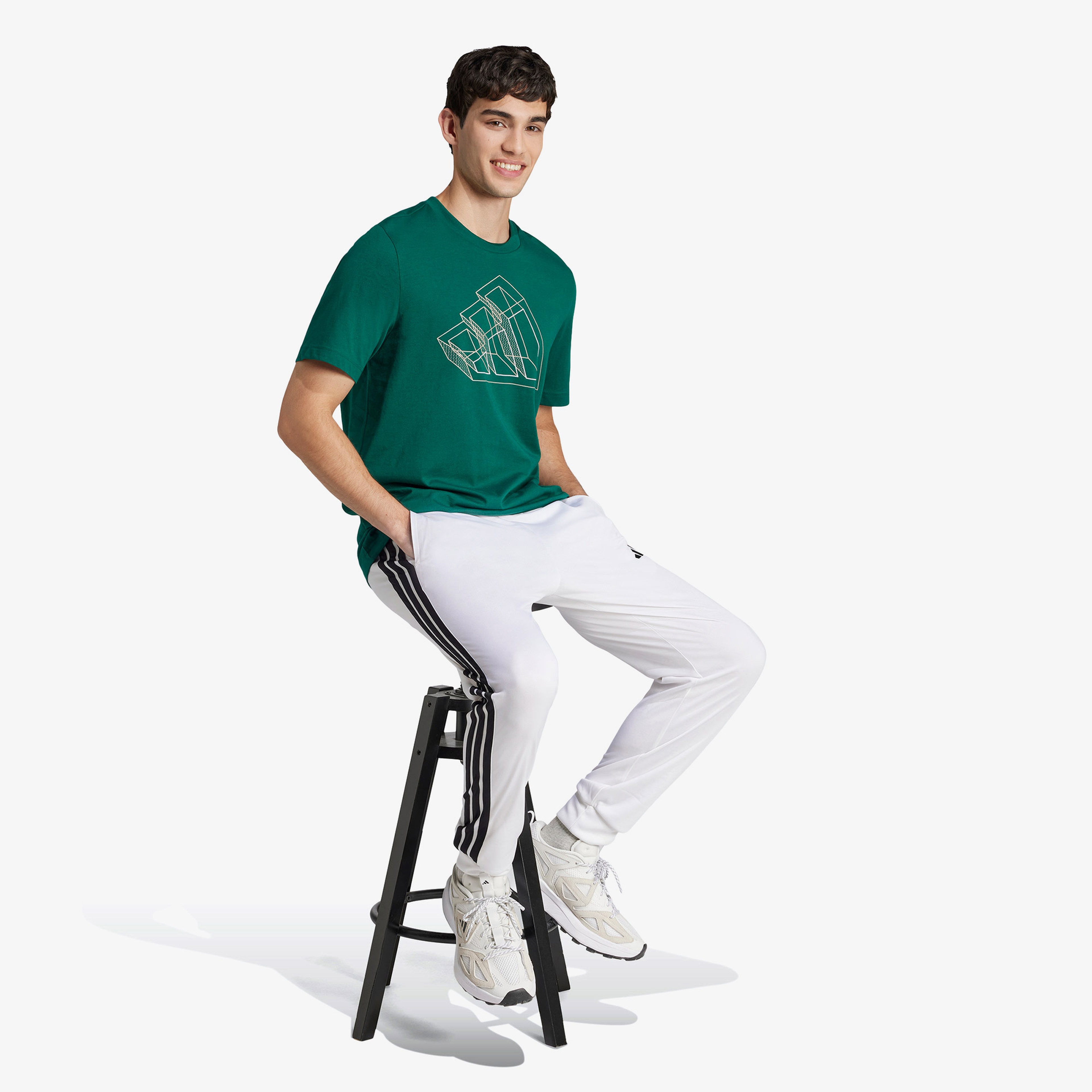 adidas Tec Outline Graphic Erkek Yeşil T-Shirt