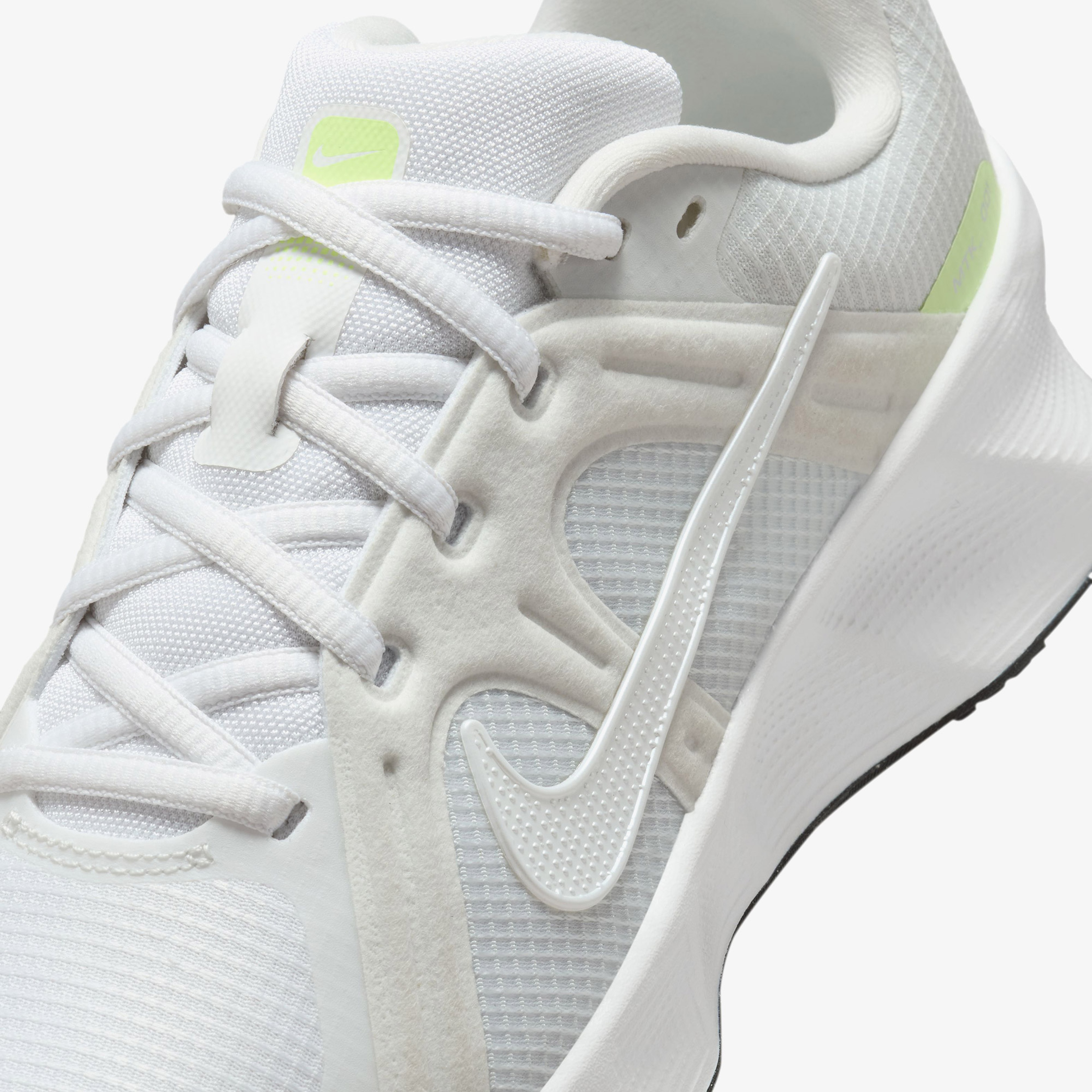 Nike Metro Kadın Beyaz Spor Ayakkabı