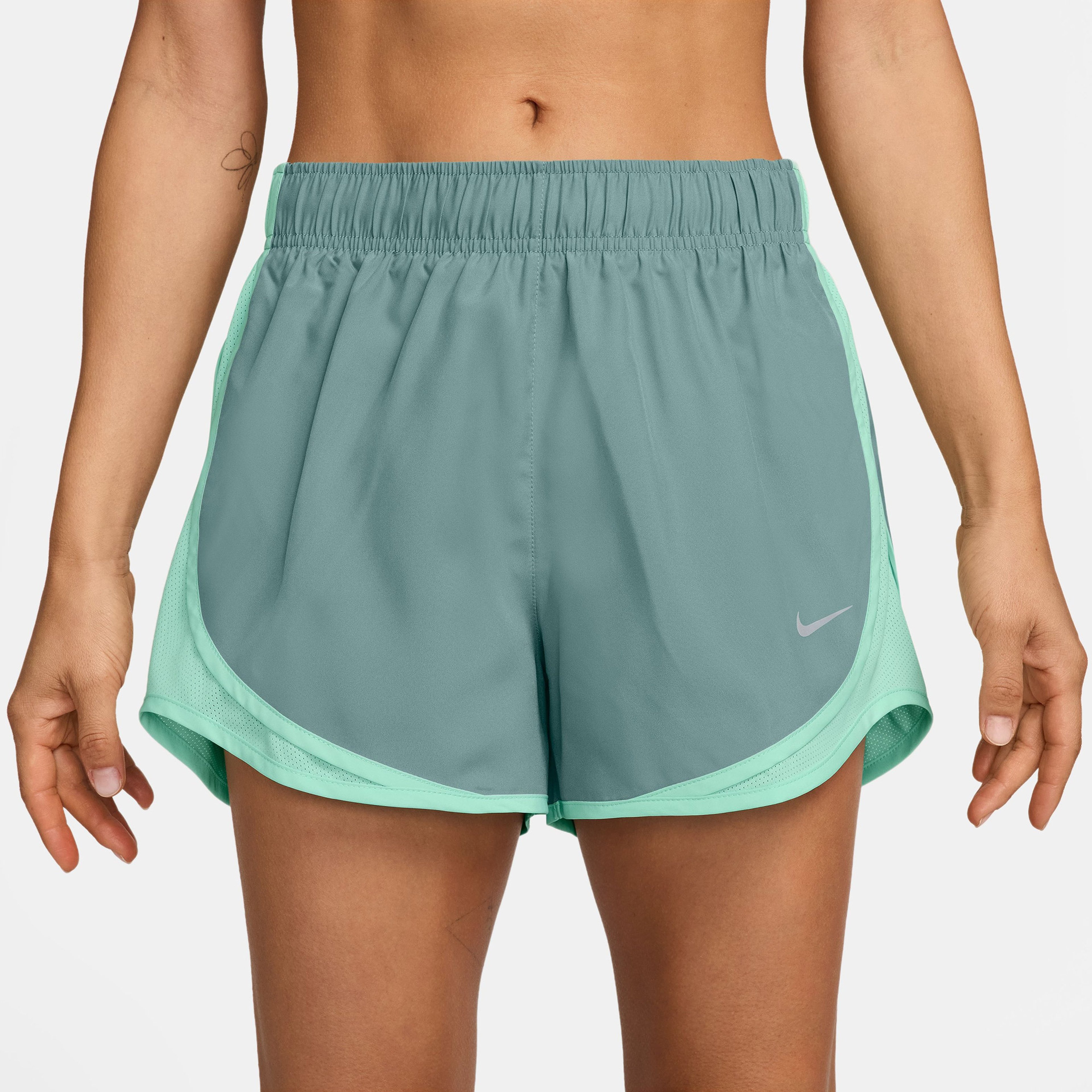 Nike Tempo Dri-Fit 8 cm Kadın Yeşil Şort