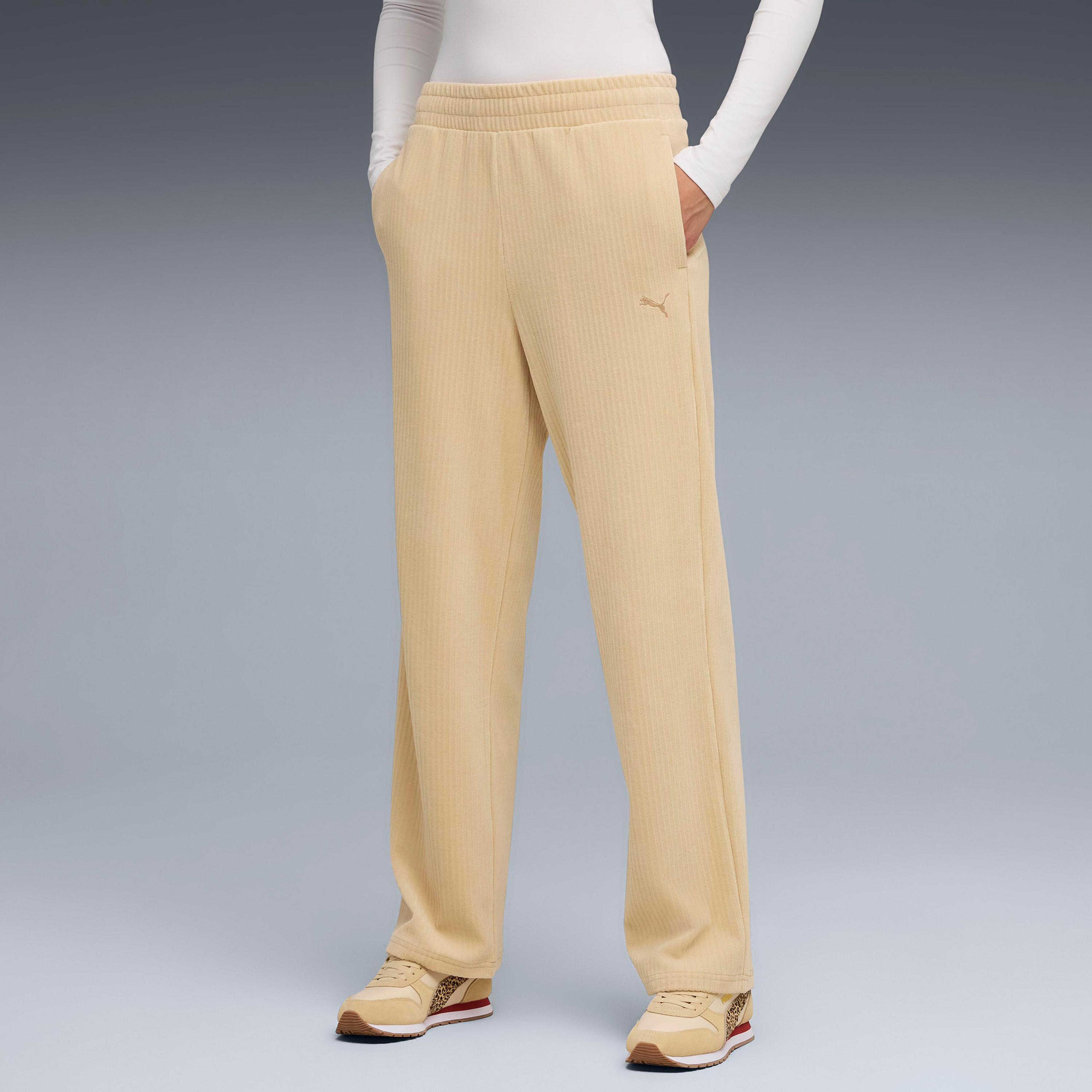 Puma Ess Elevated Velour Kadın Haki Eşofman Altı