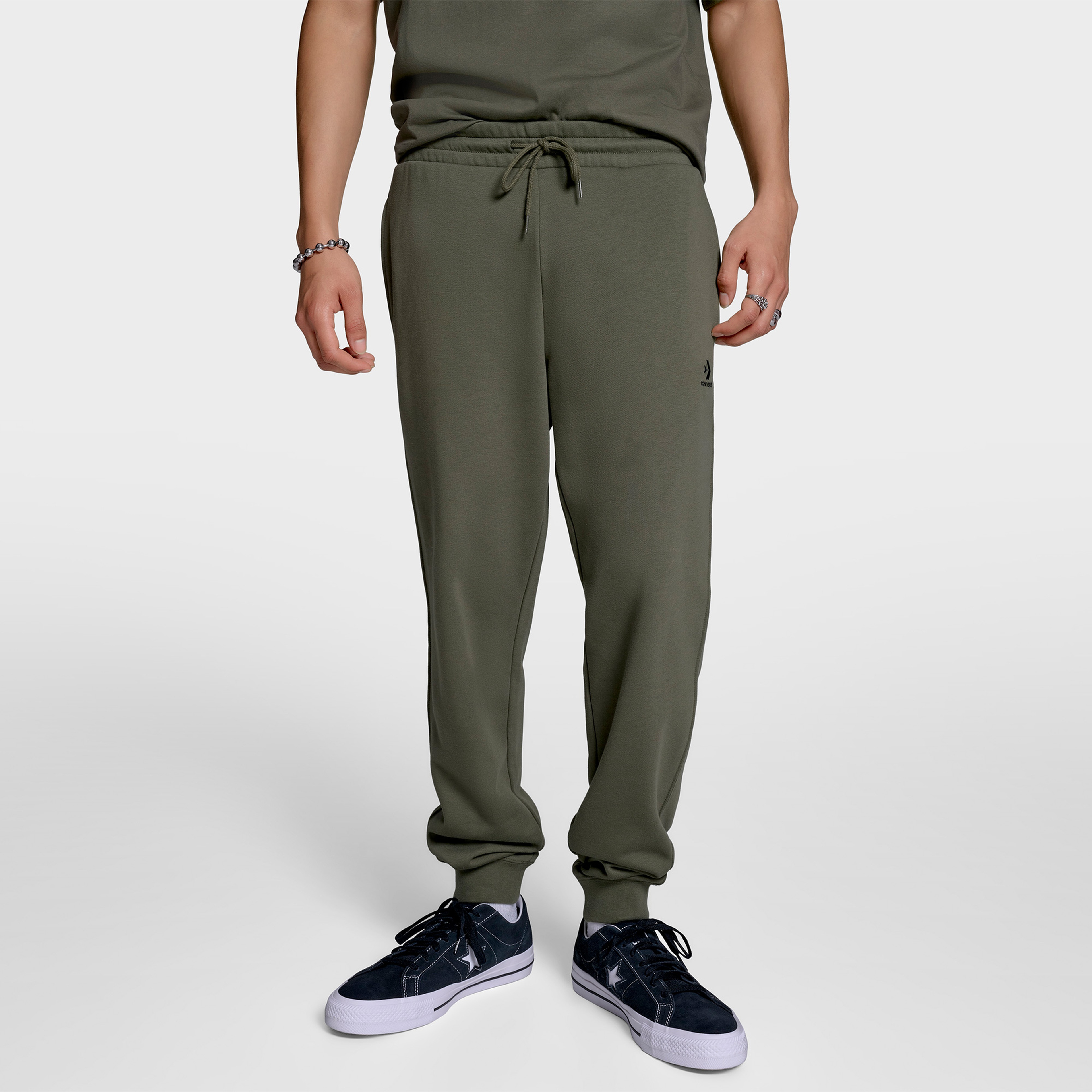 Converse Embroidered Star Chevron Standard-Fit Erkek Haki Eşofman Altı