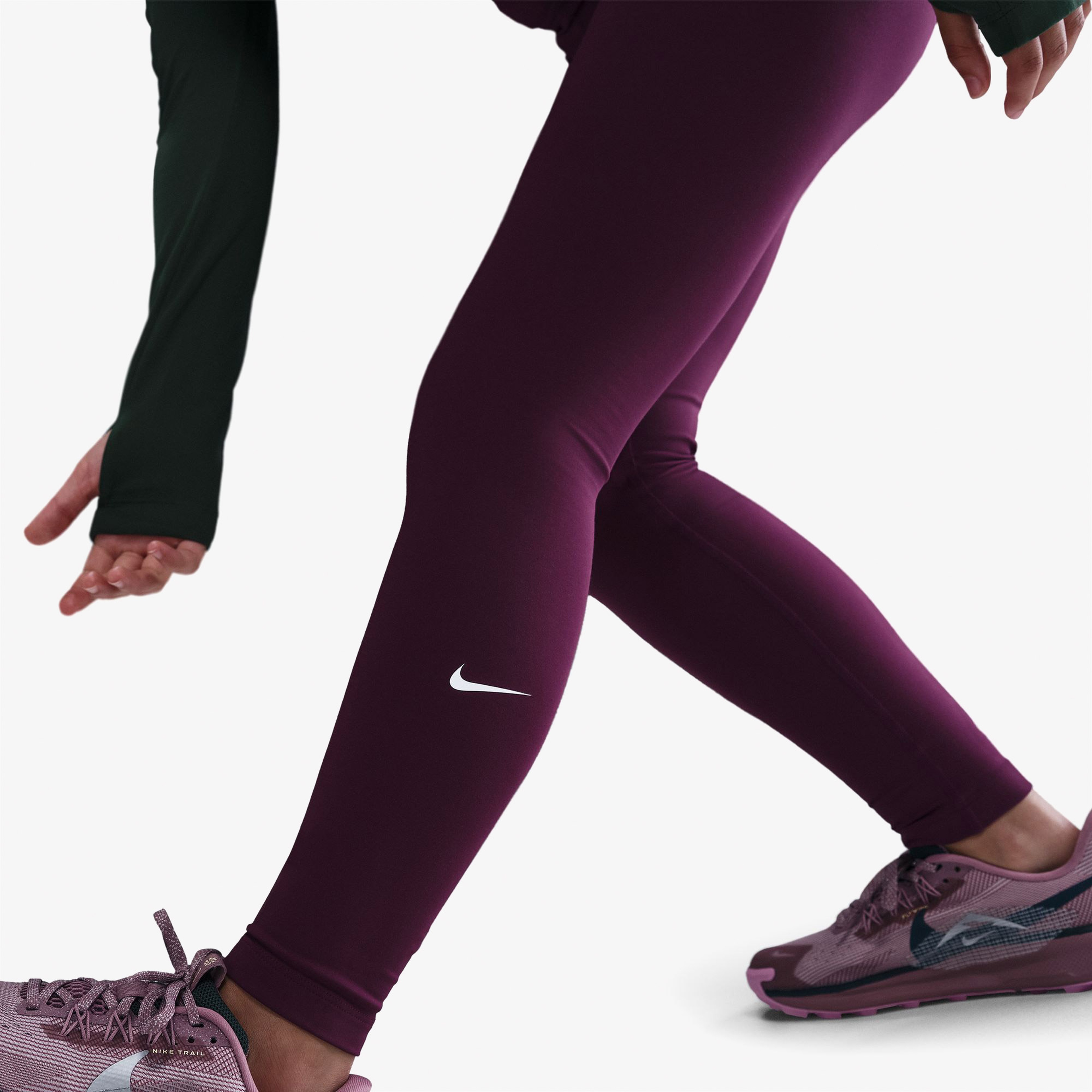 Nike One Çocuk Bordo Antrenman Eşofman Altı