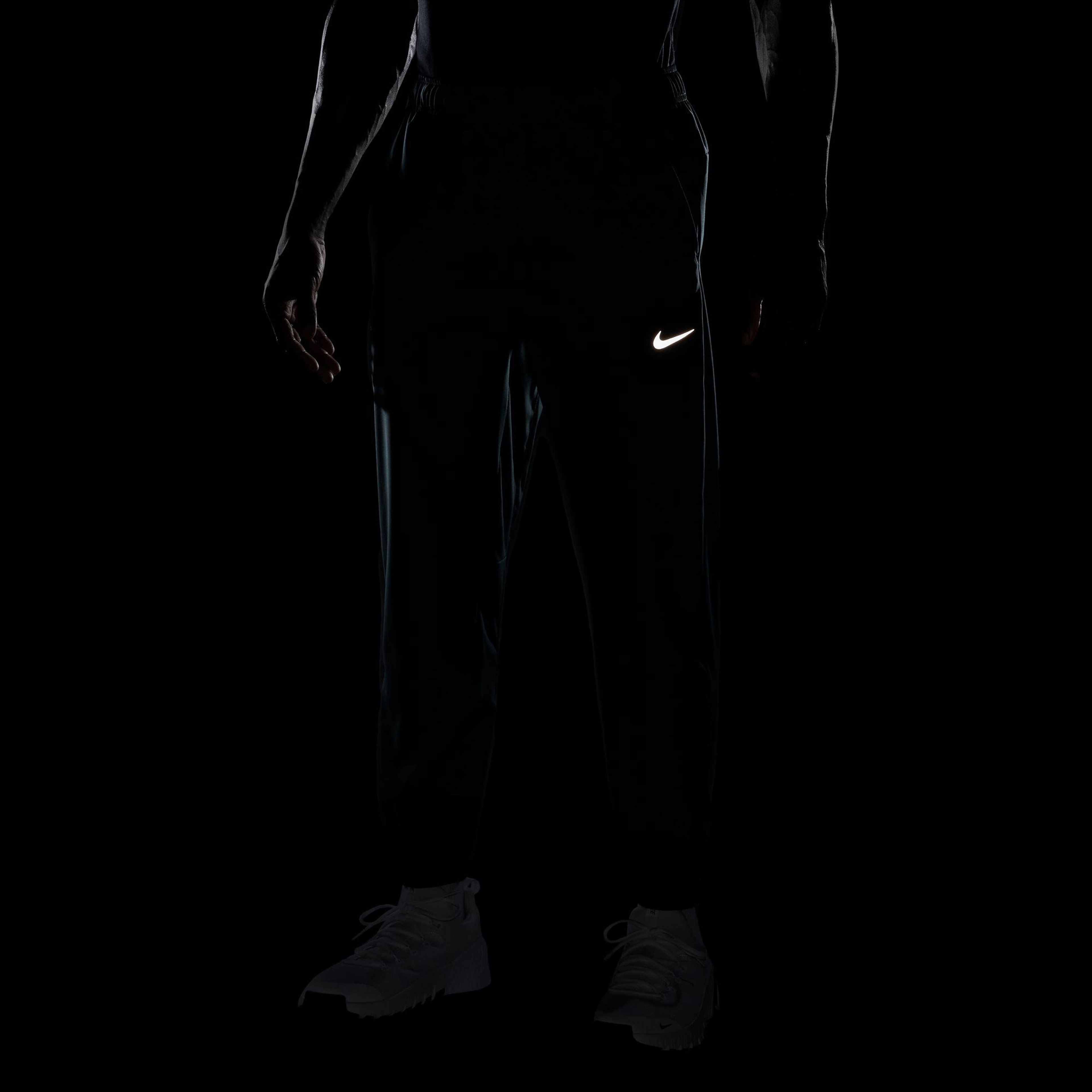 Nike Form Erkek Yeşil Antrenman Eşofman Altı