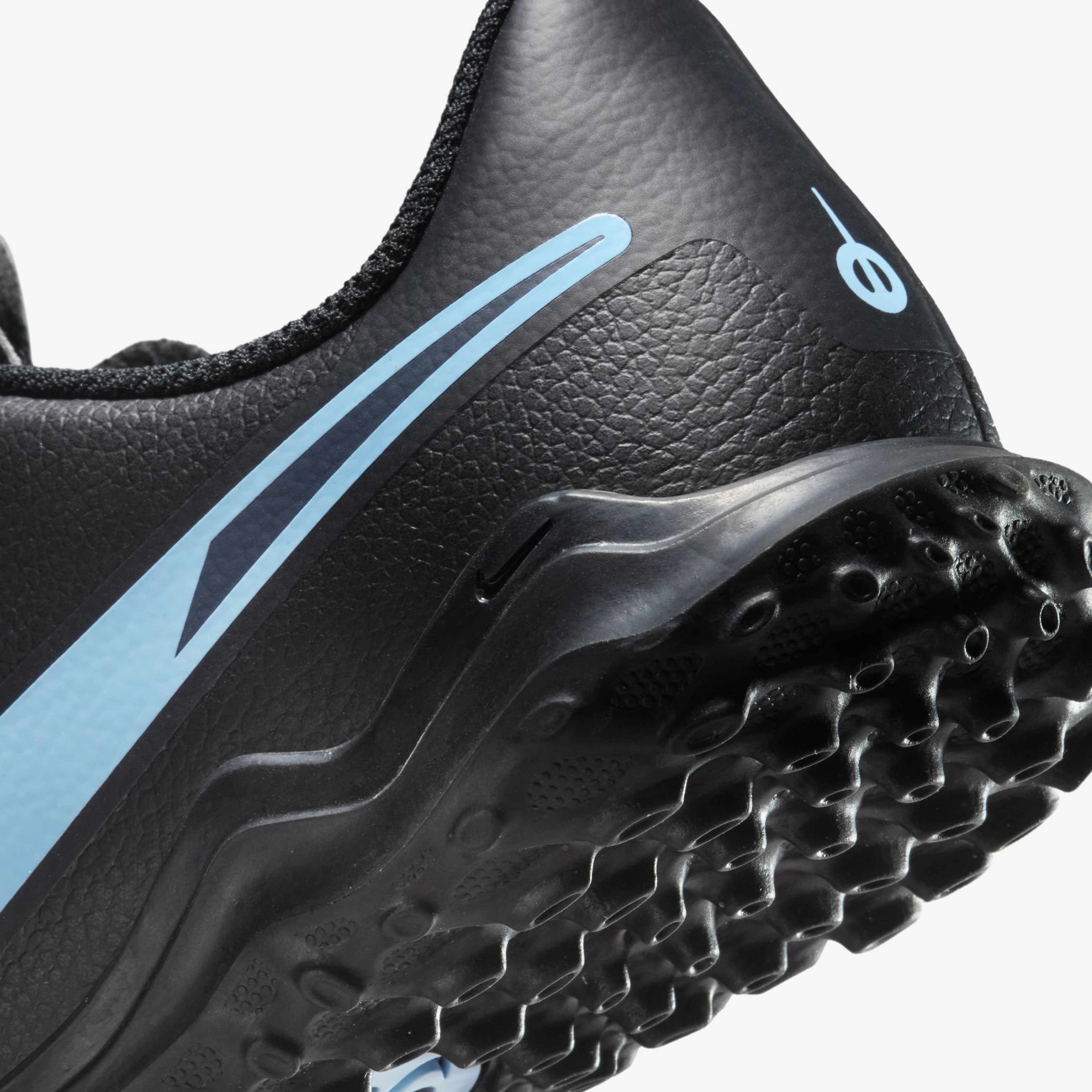 Nike Jr. Tiempo Legend 10 Club Çocuk Siyah Halı Saha Kramponu