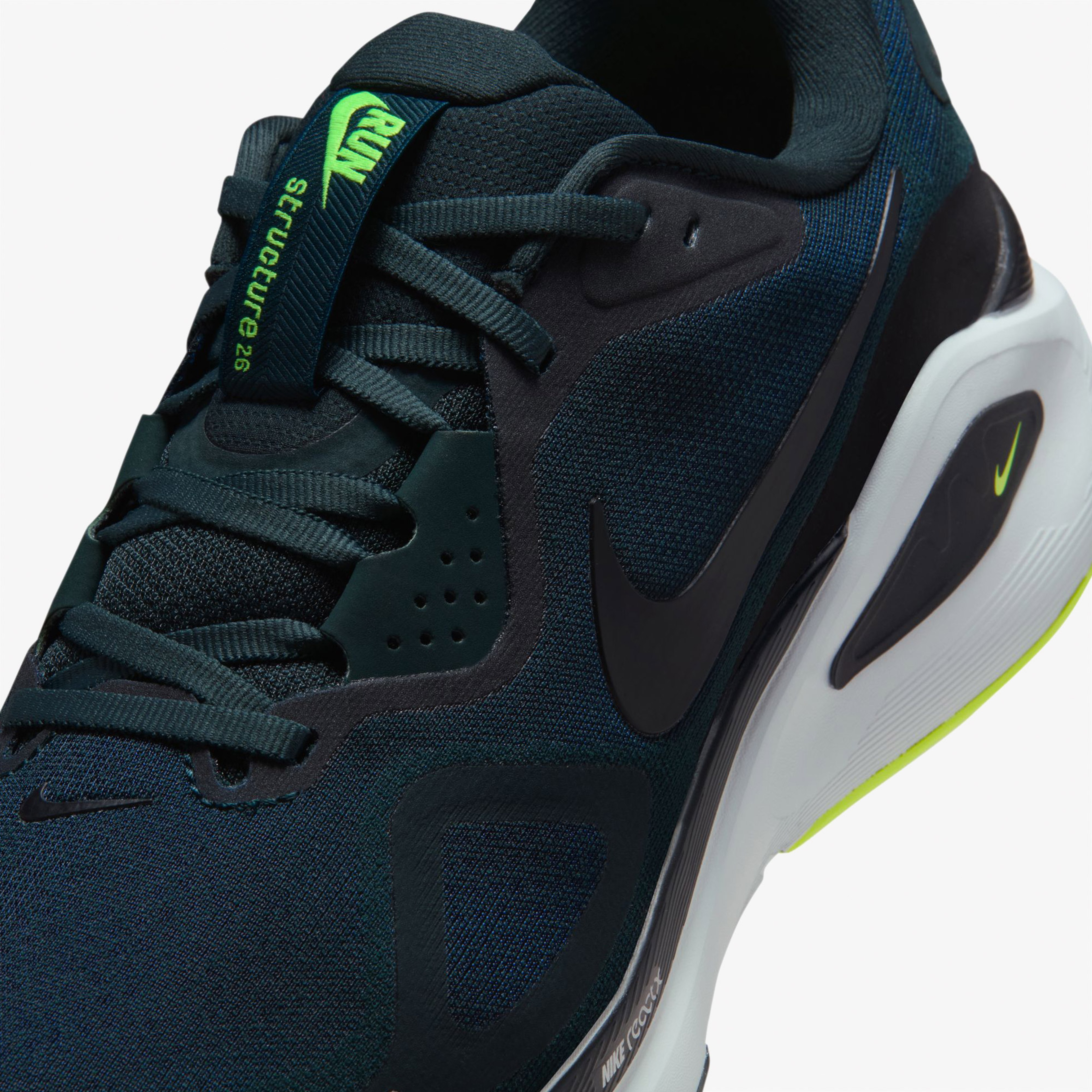 Nike Structure 26 Erkek Yeşil Koşu Ayakkabısı