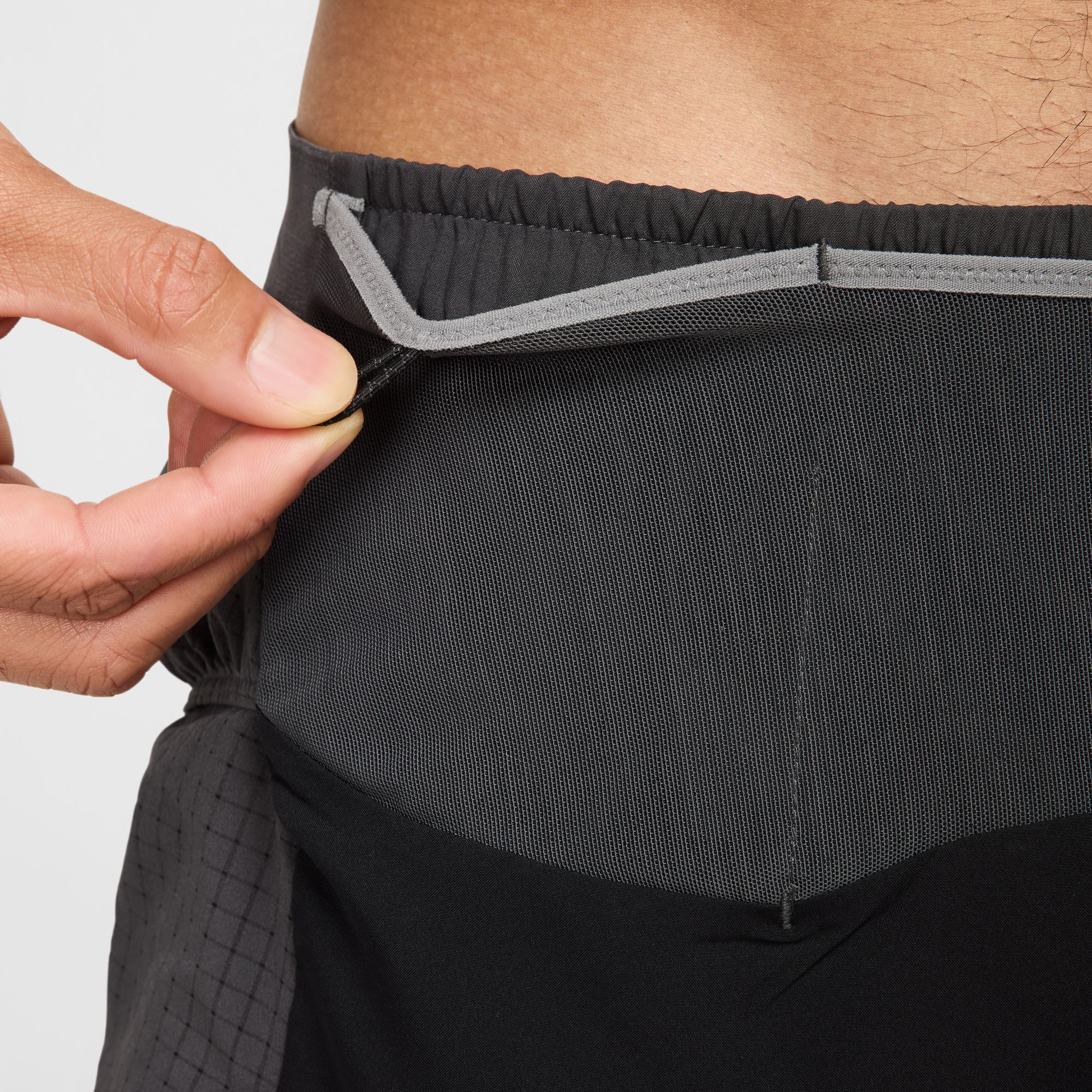 Nike Trail Second Sunrise Erkek Siyah Koşu Şortu