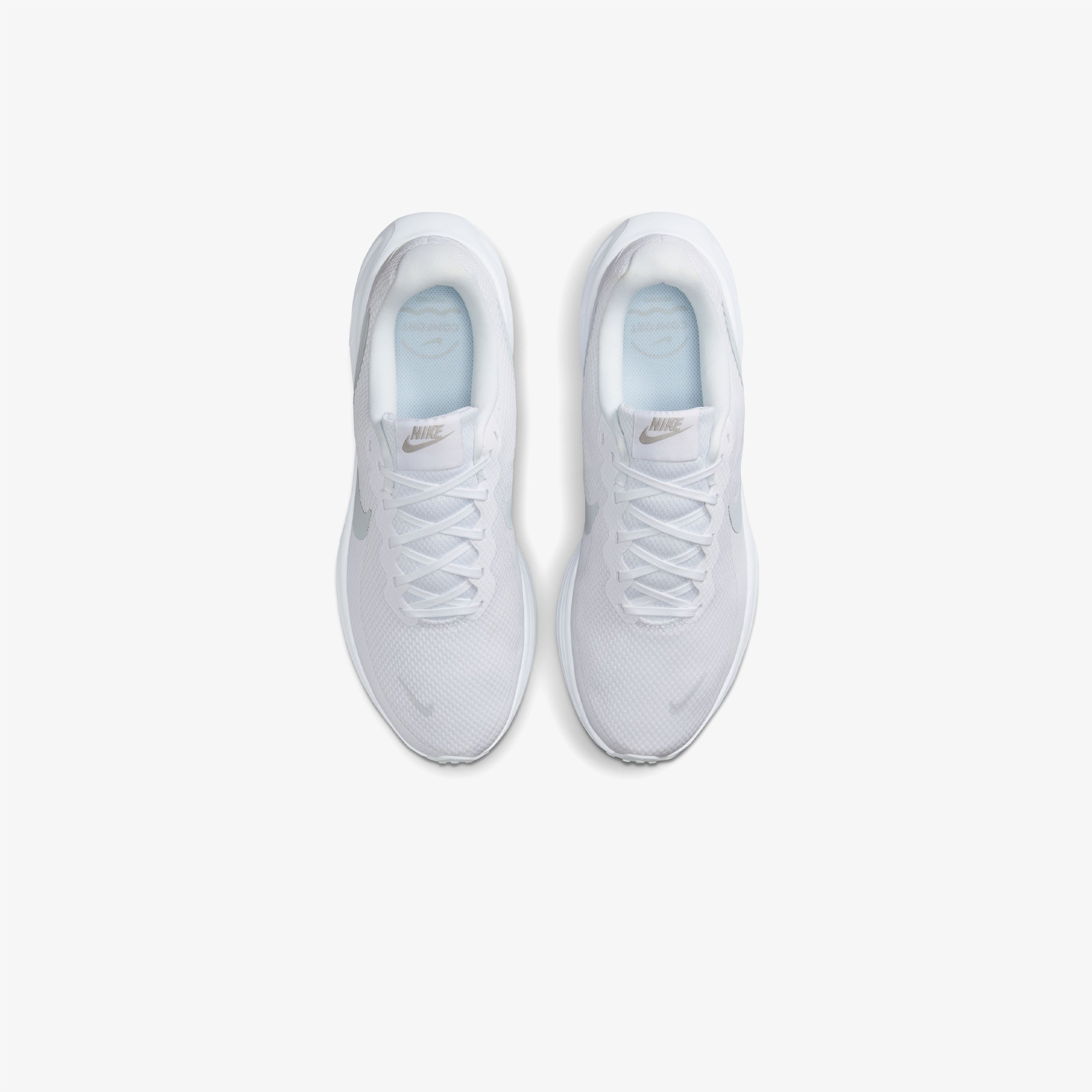 Nike Revolution 8 Erkek Beyaz Koşu Ayakkabısı