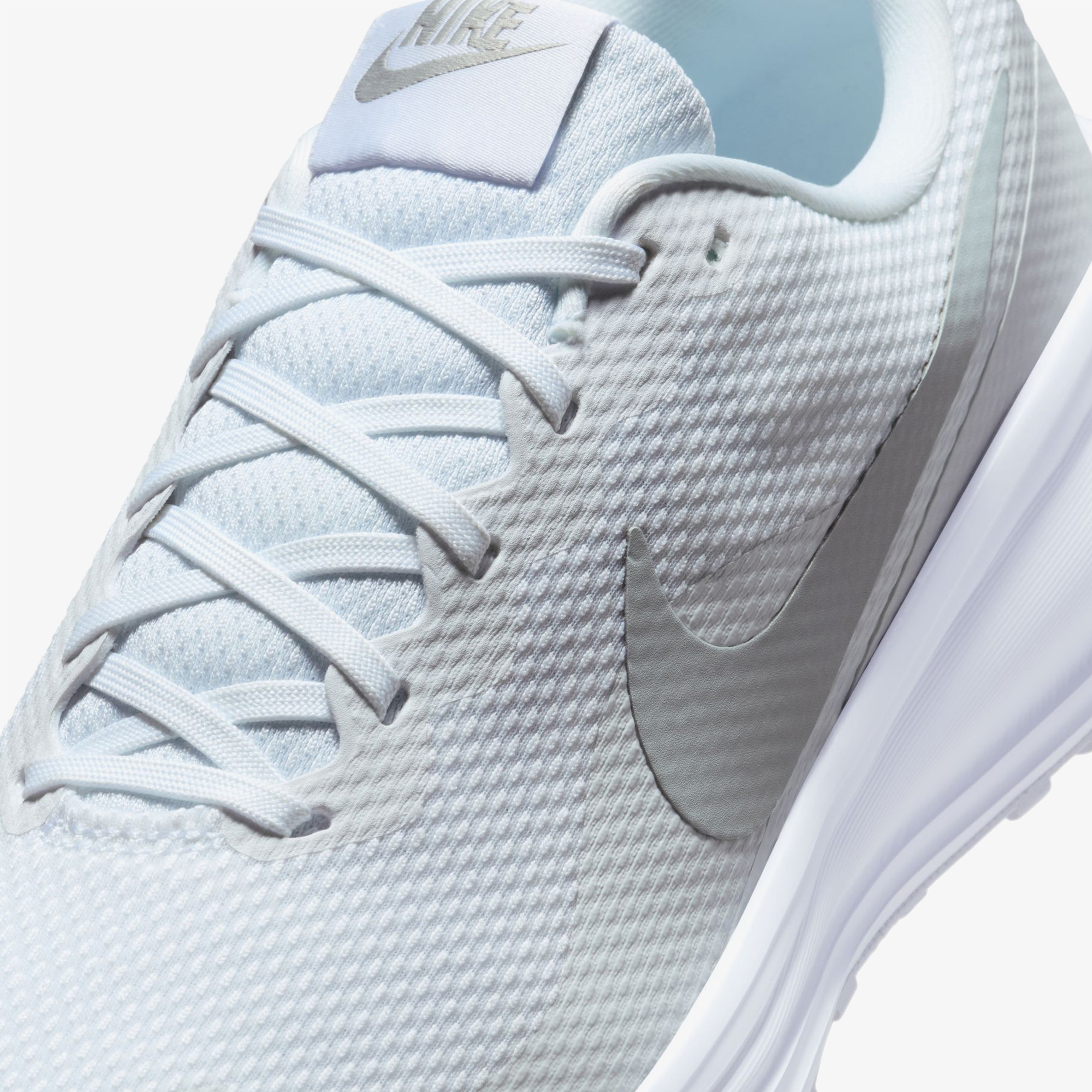 Nike Revolution 8 Erkek Beyaz Koşu Ayakkabısı