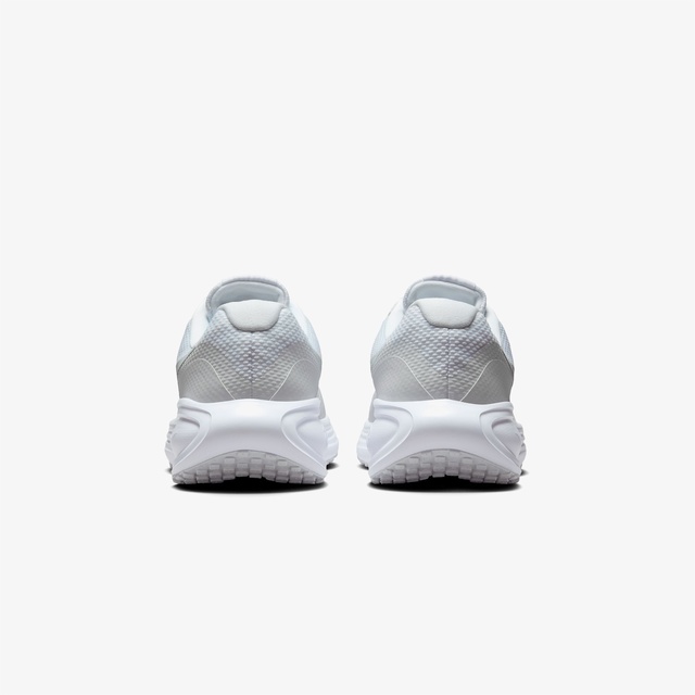 Nike Beyaz Nike Revolution 8