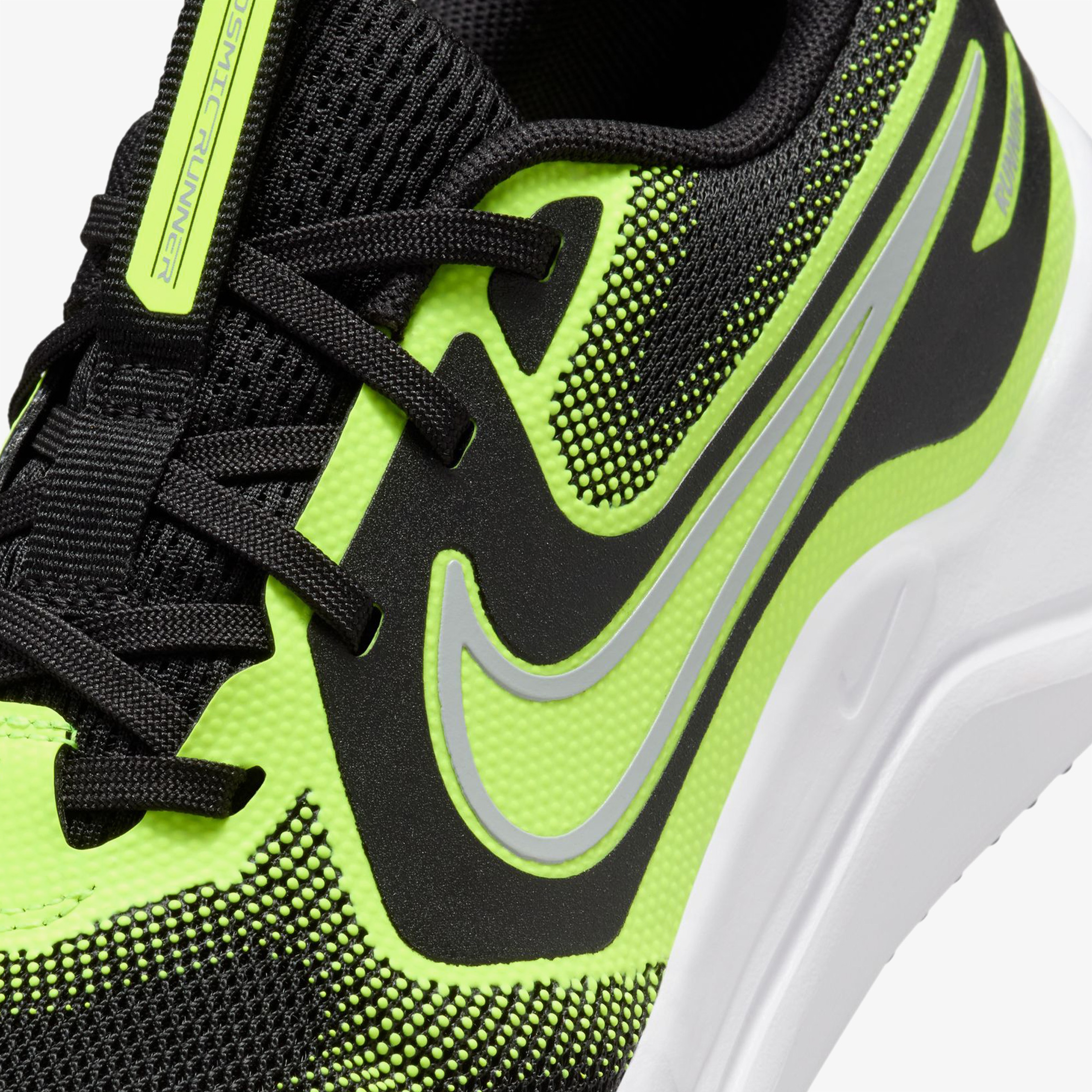 Nike Cosmic Runner Çocuk Siyah Koşu Ayakkabısı