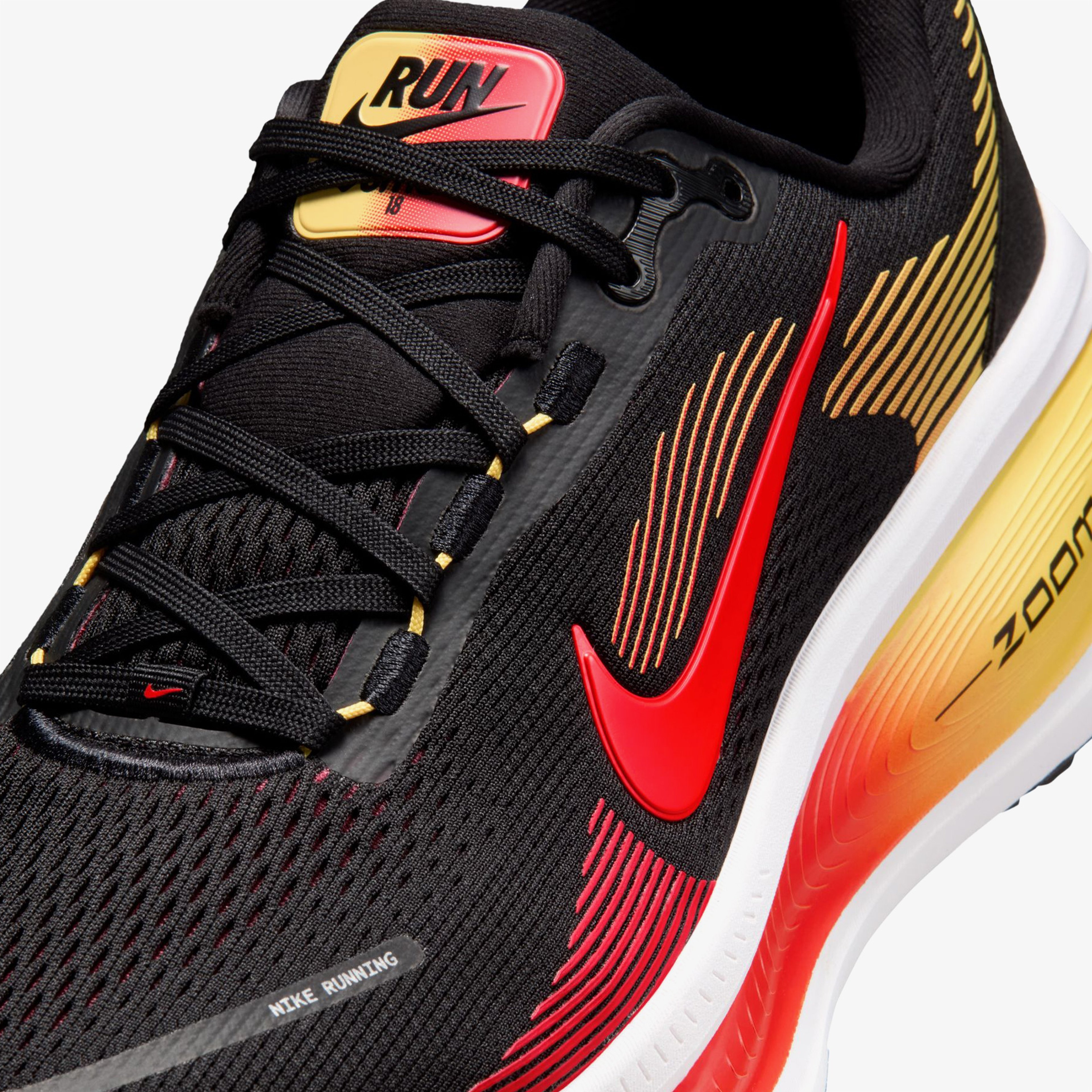 Nike Vomero 18 Erkek Siyah Koşu Ayakkabısı