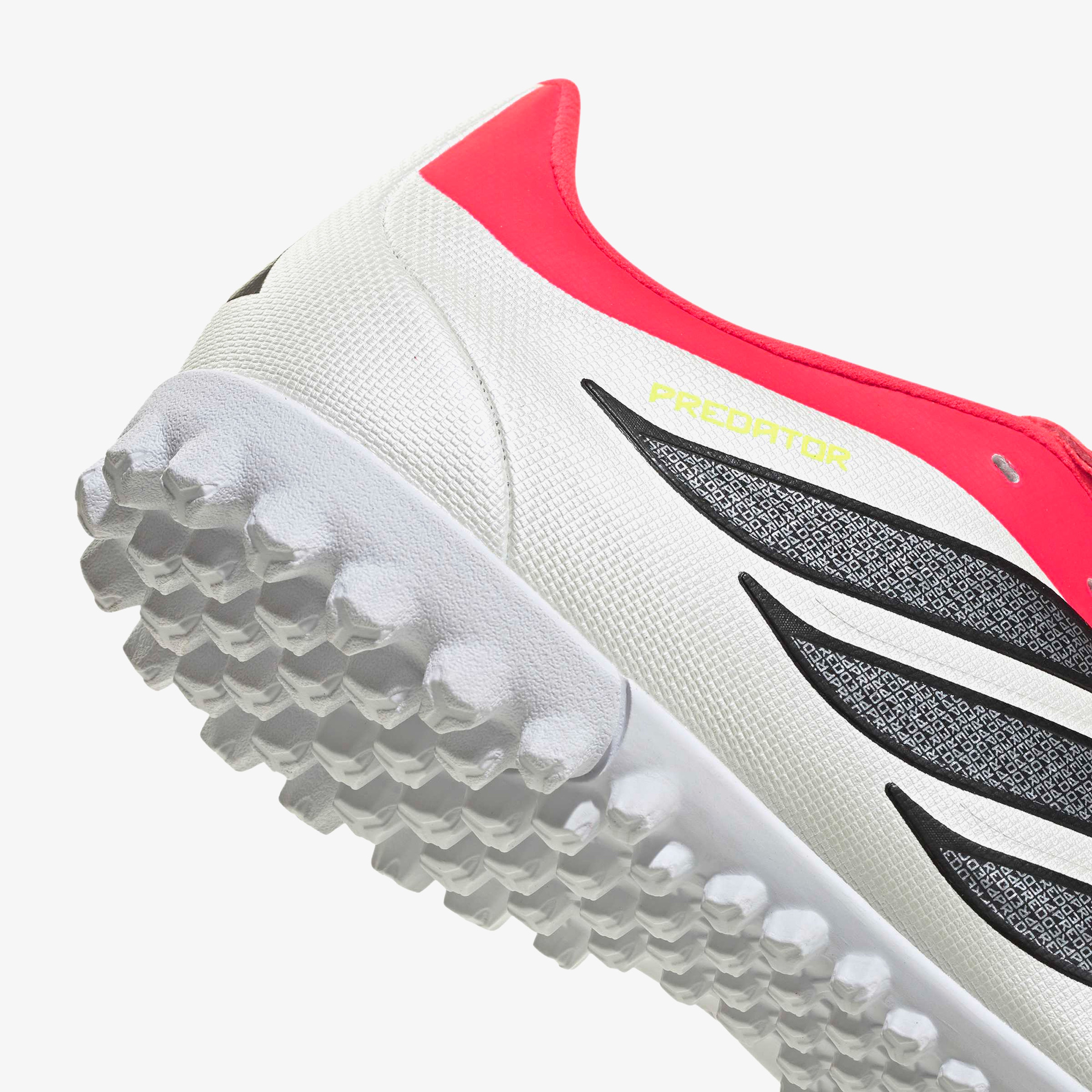 adidas Predator Club Katlanır Dilli Erkek Kırmızı Halı Saha Kramponu