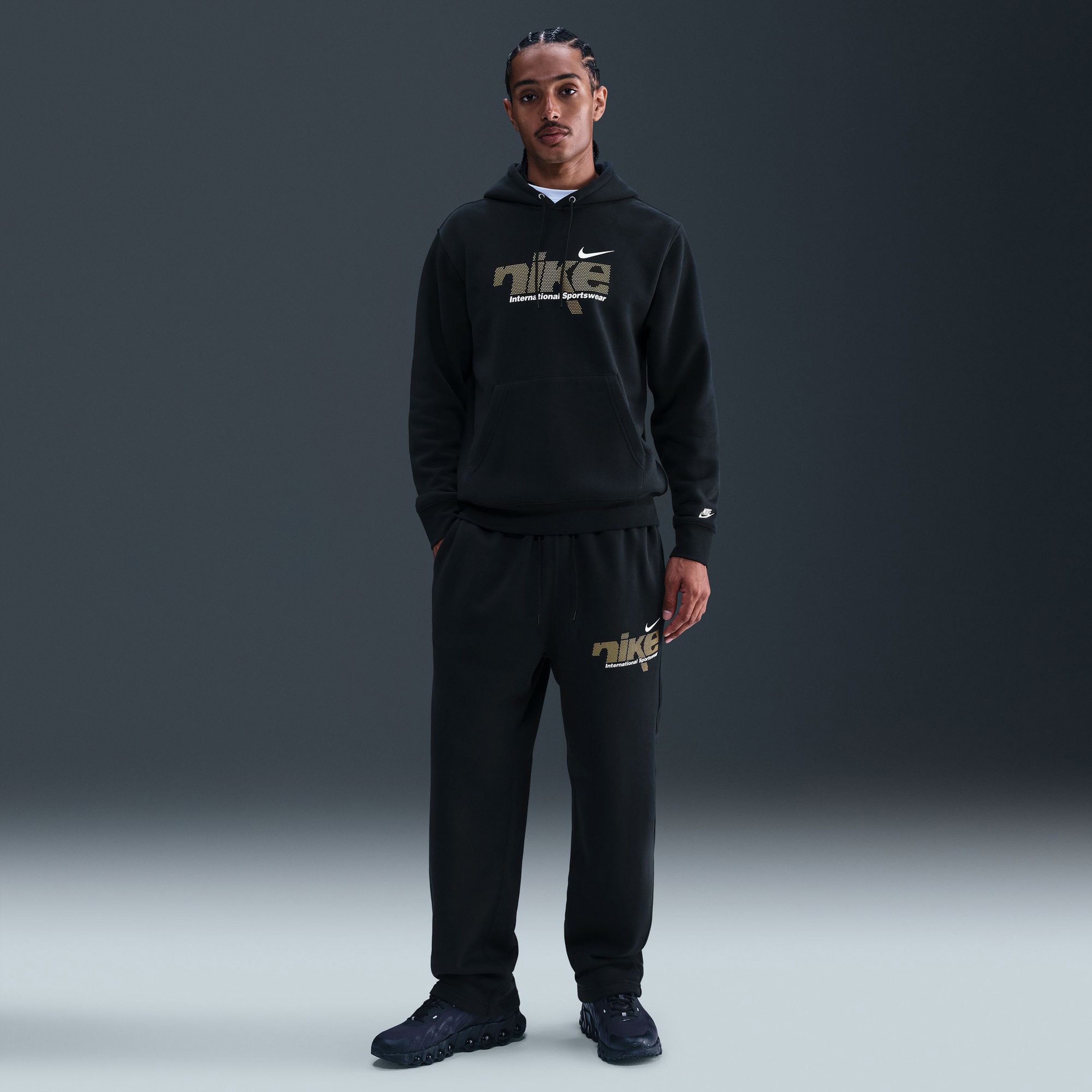 Nike Sportswear Club Erkek Siyah Sweatshirt