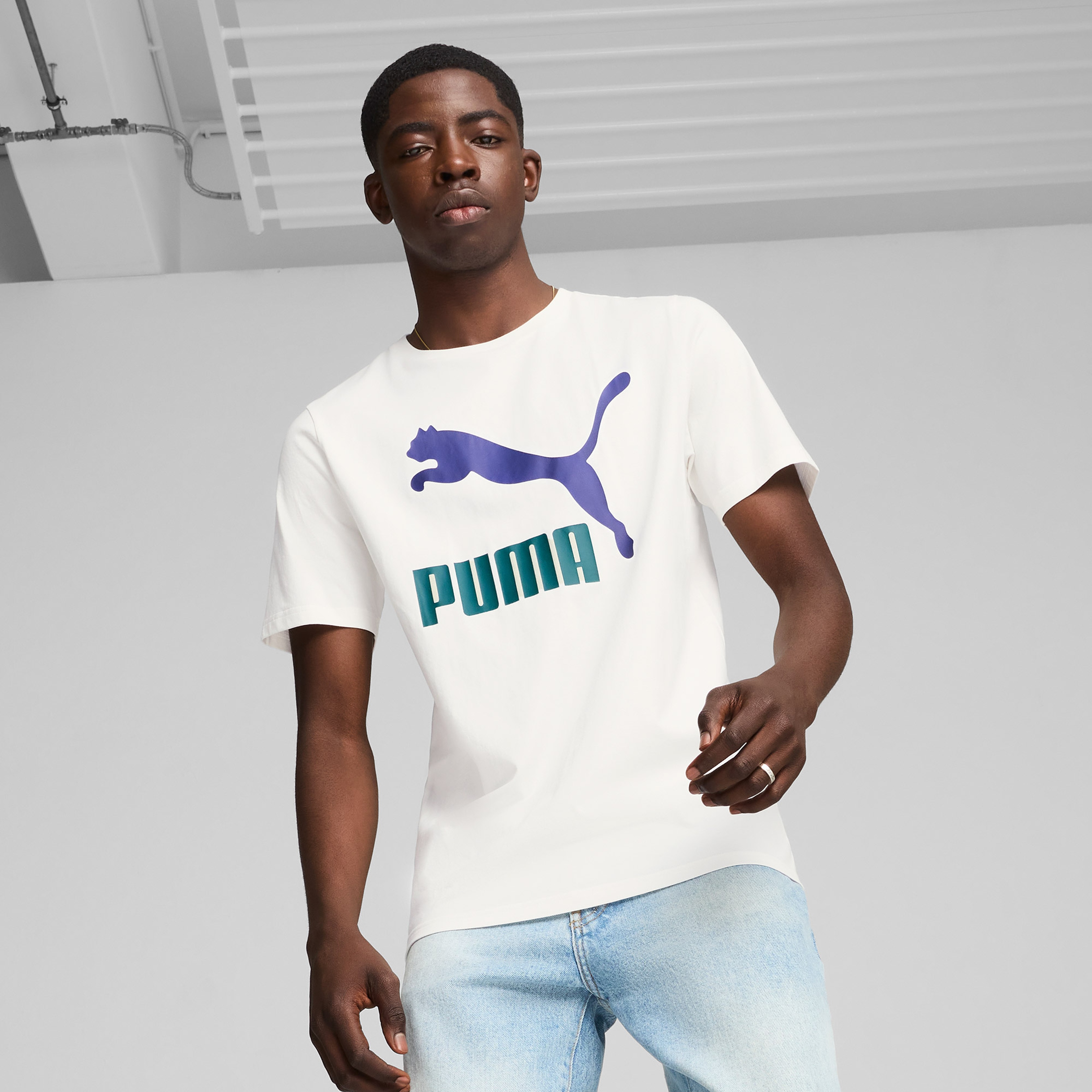 Puma Classics Logo Erkek Beyaz T-Shirt