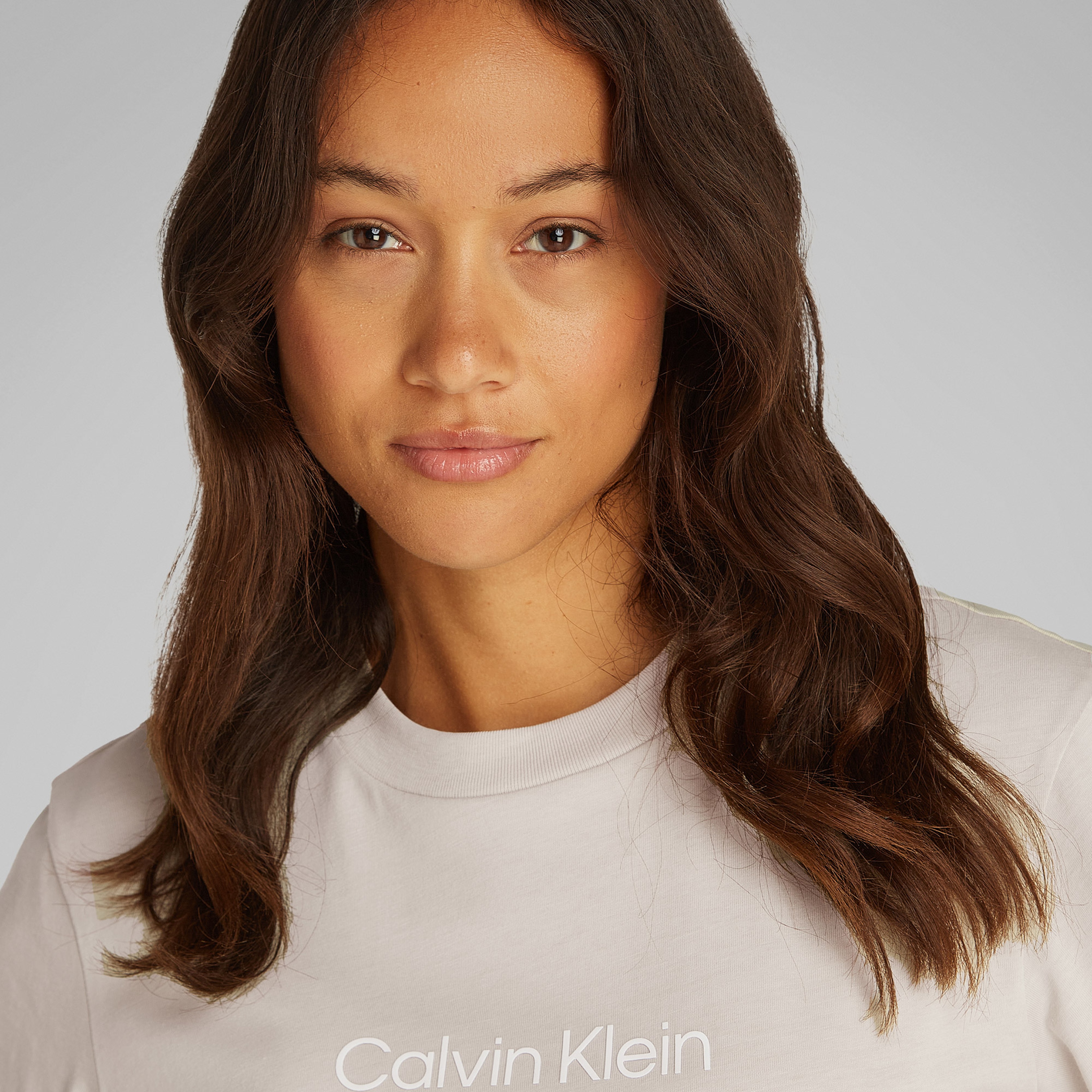 Calvin Klein Kadın Gri T-Shirt