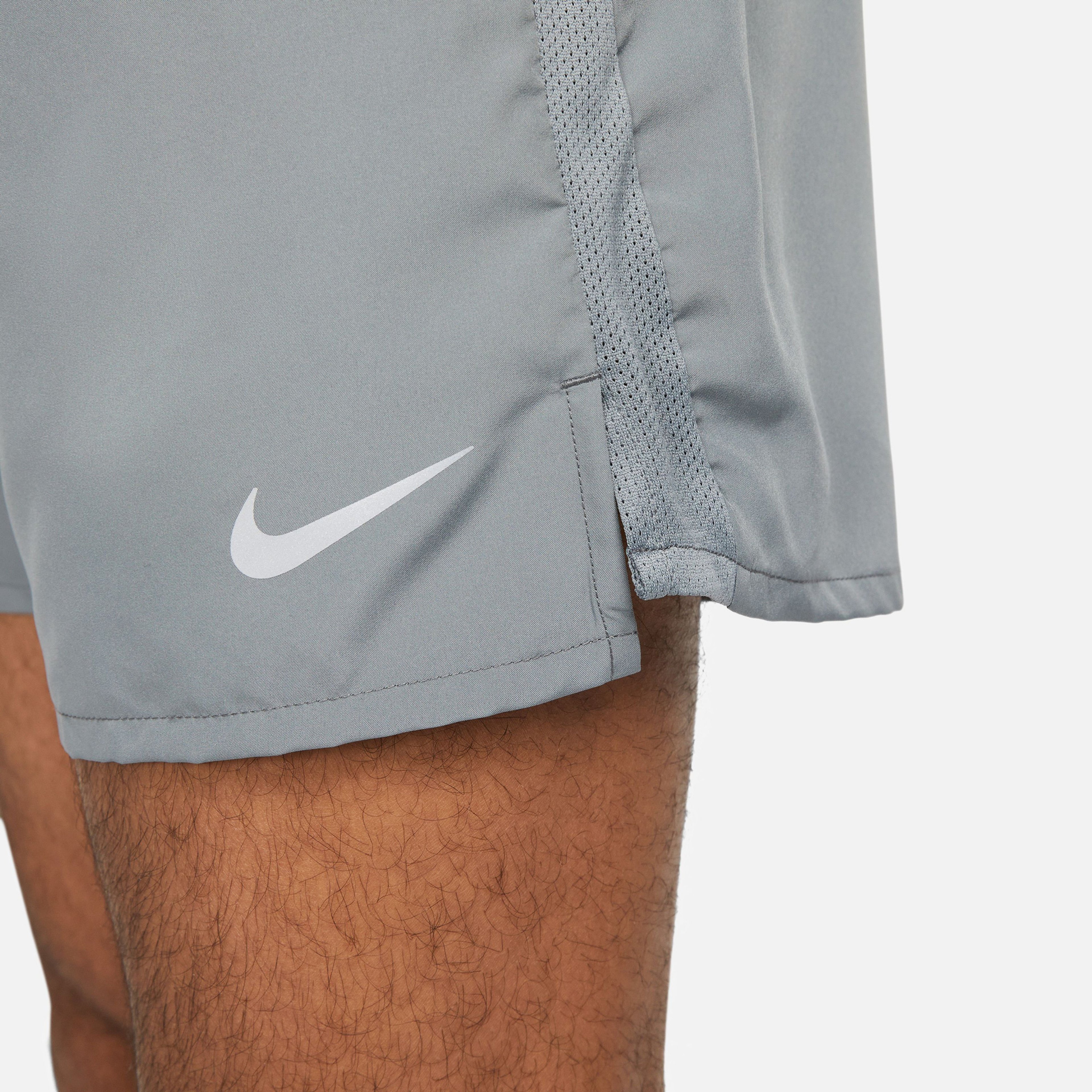 Nike Erkek Gri Şort