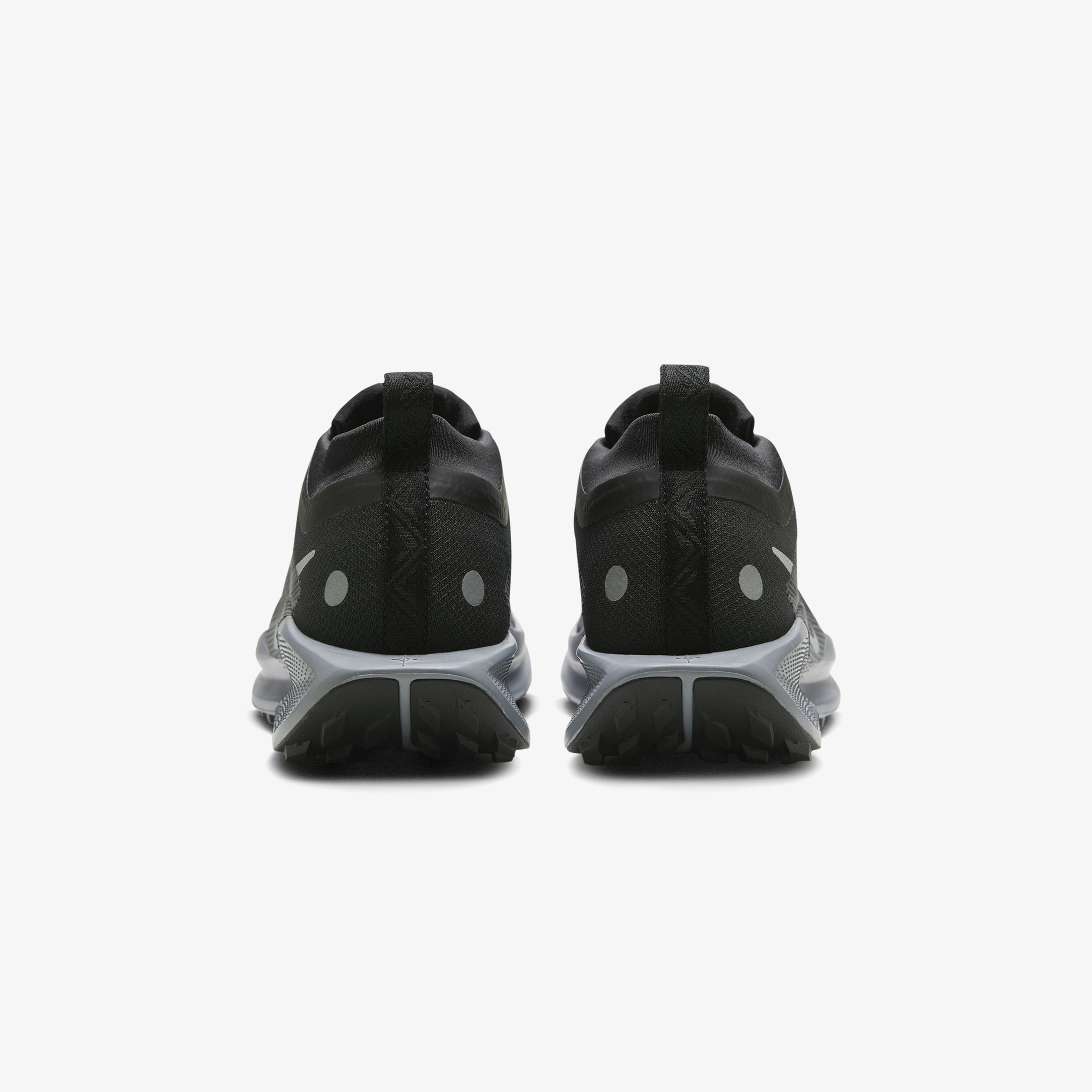 Nike Pegasus Trail 5 Gore-Tex Kadın Siyah Koşu Ayakkabısı