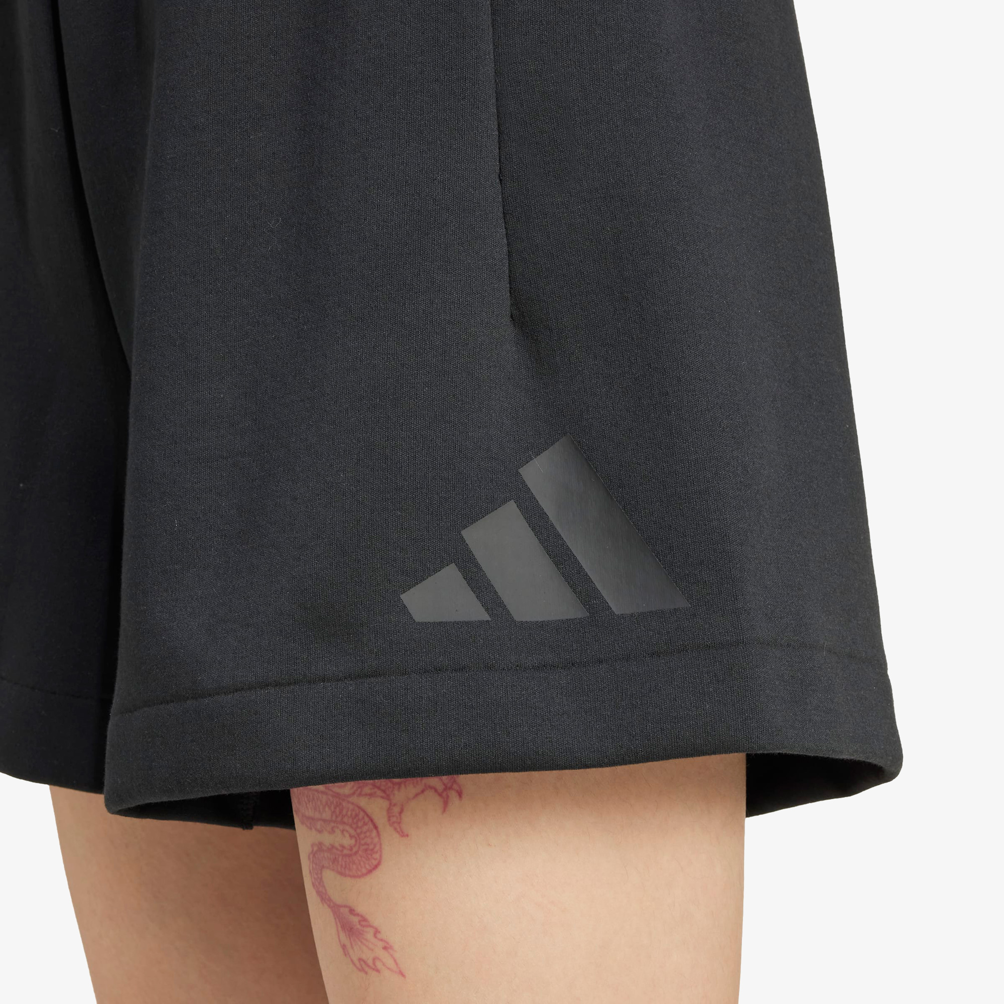 adidas Z.N.E. Kadın Siyah Şort
