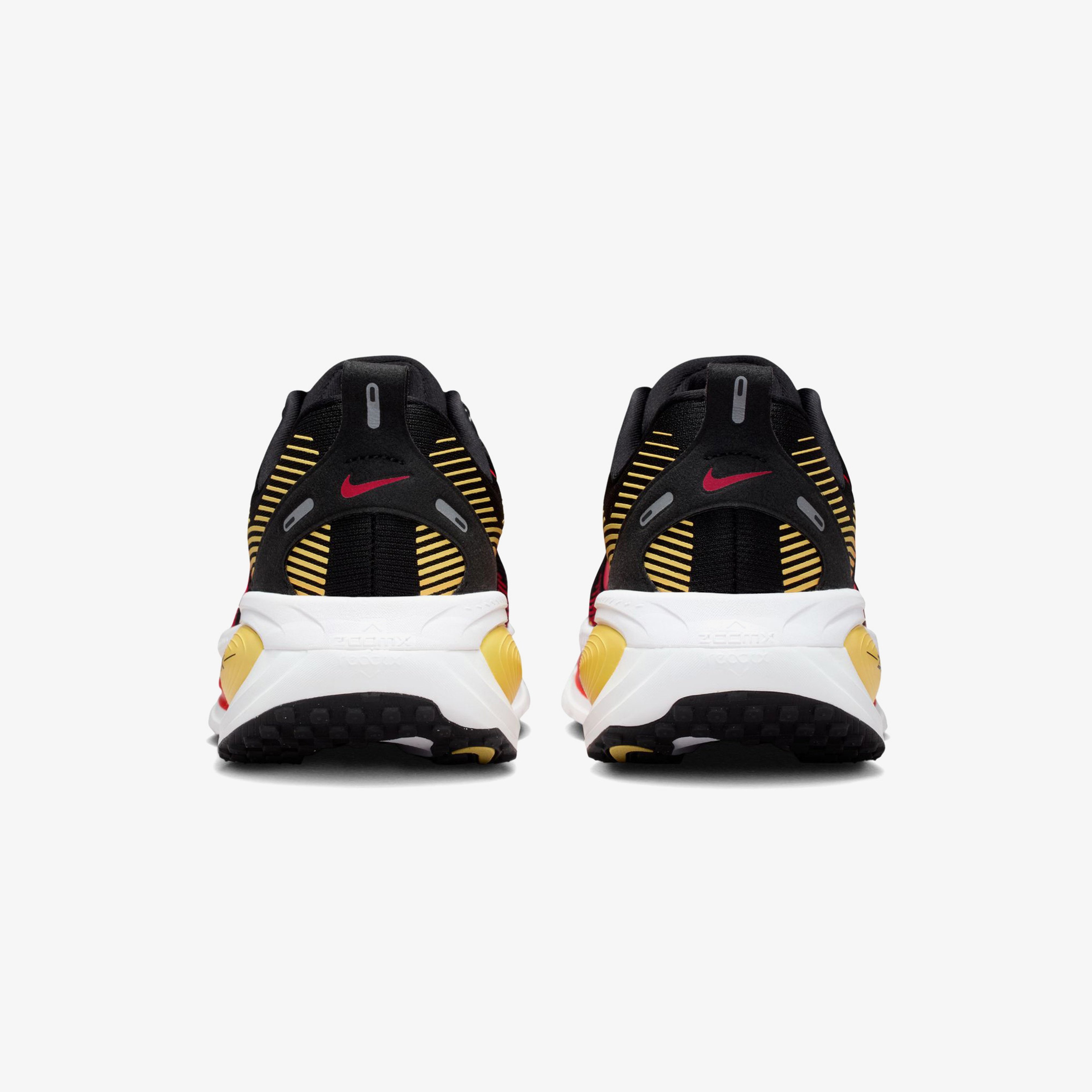 Nike Vomero 18 Erkek Siyah Koşu Ayakkabısı