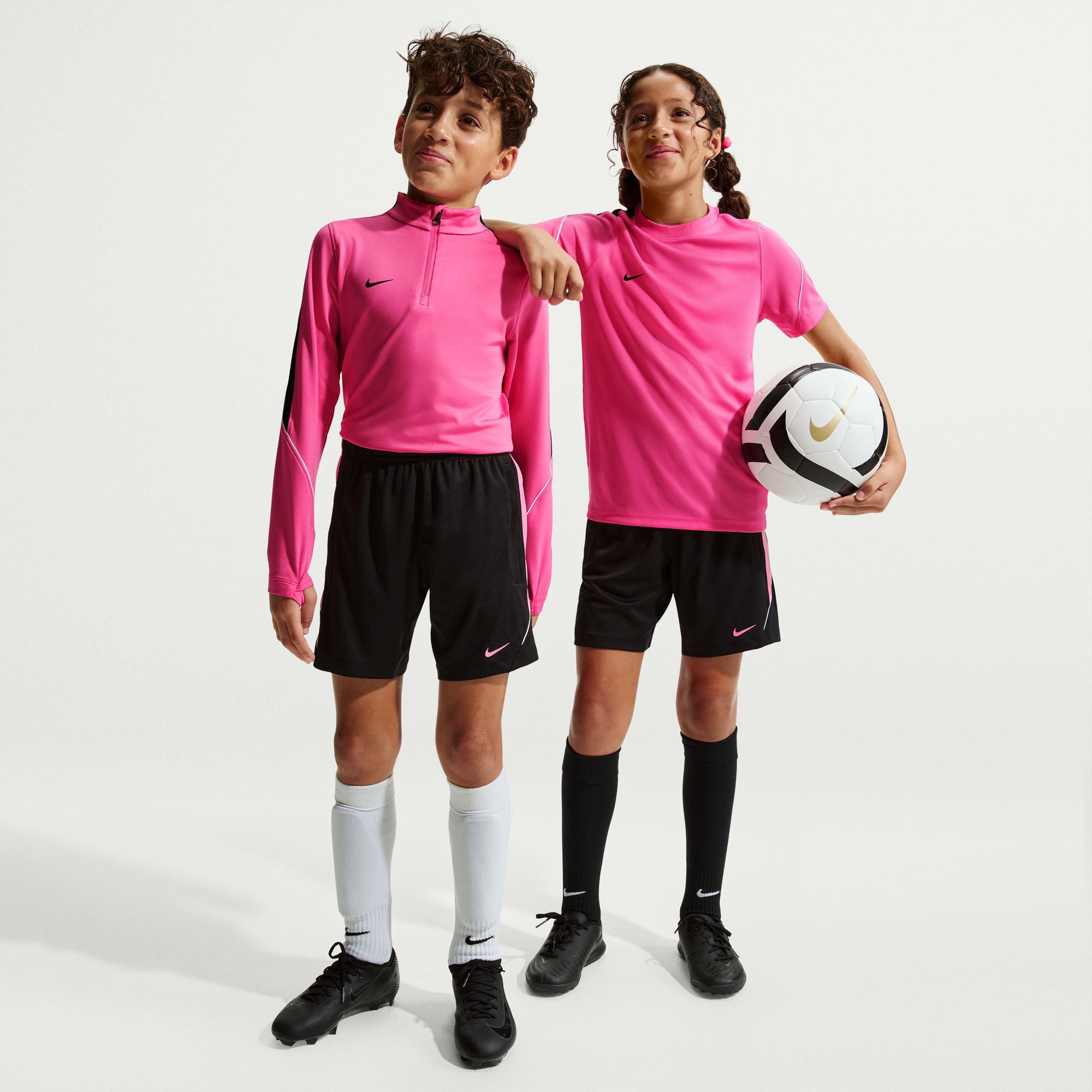 Nike Strike Çocuk Siyah Futbol Şortu