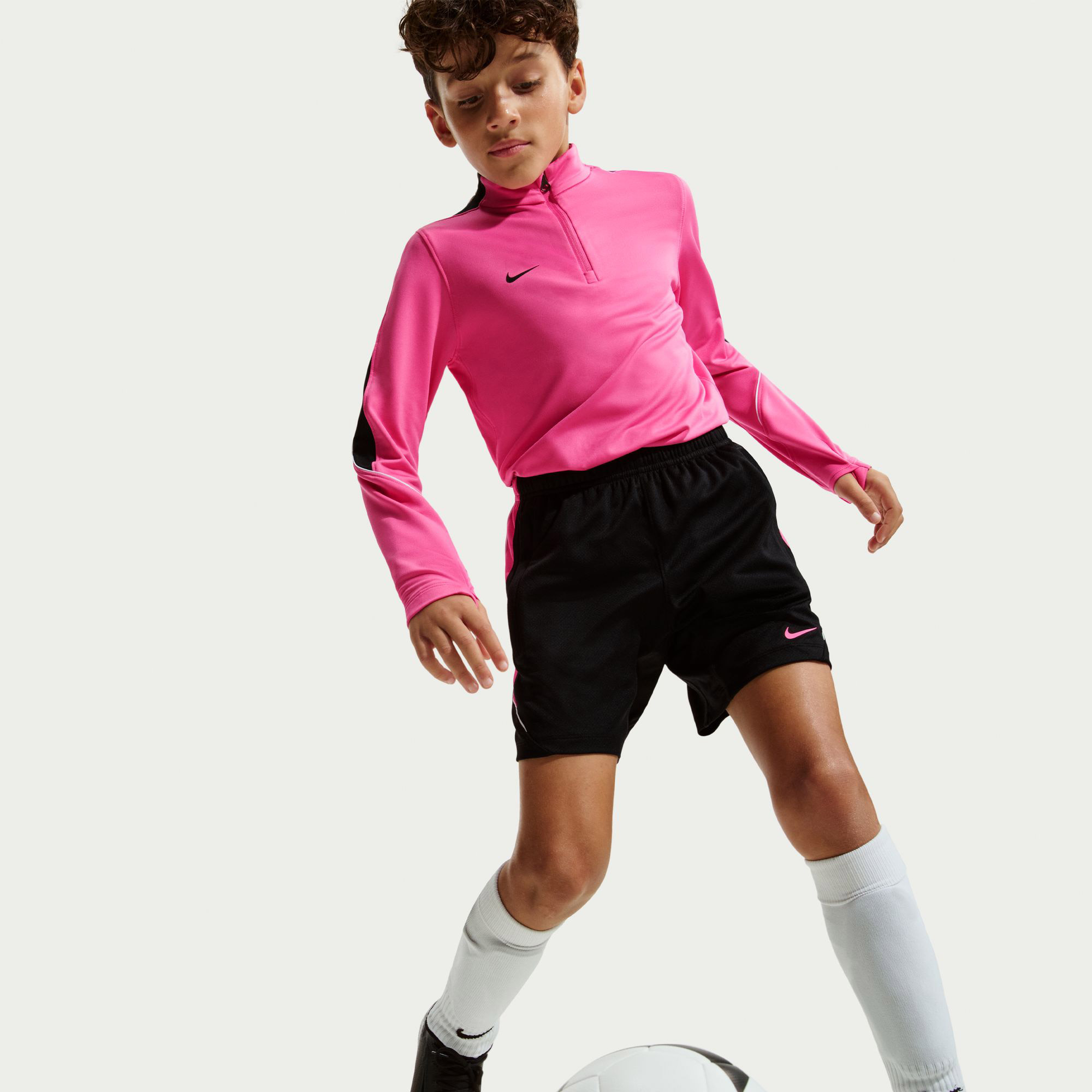 Nike Strike Çocuk Siyah Futbol Şortu