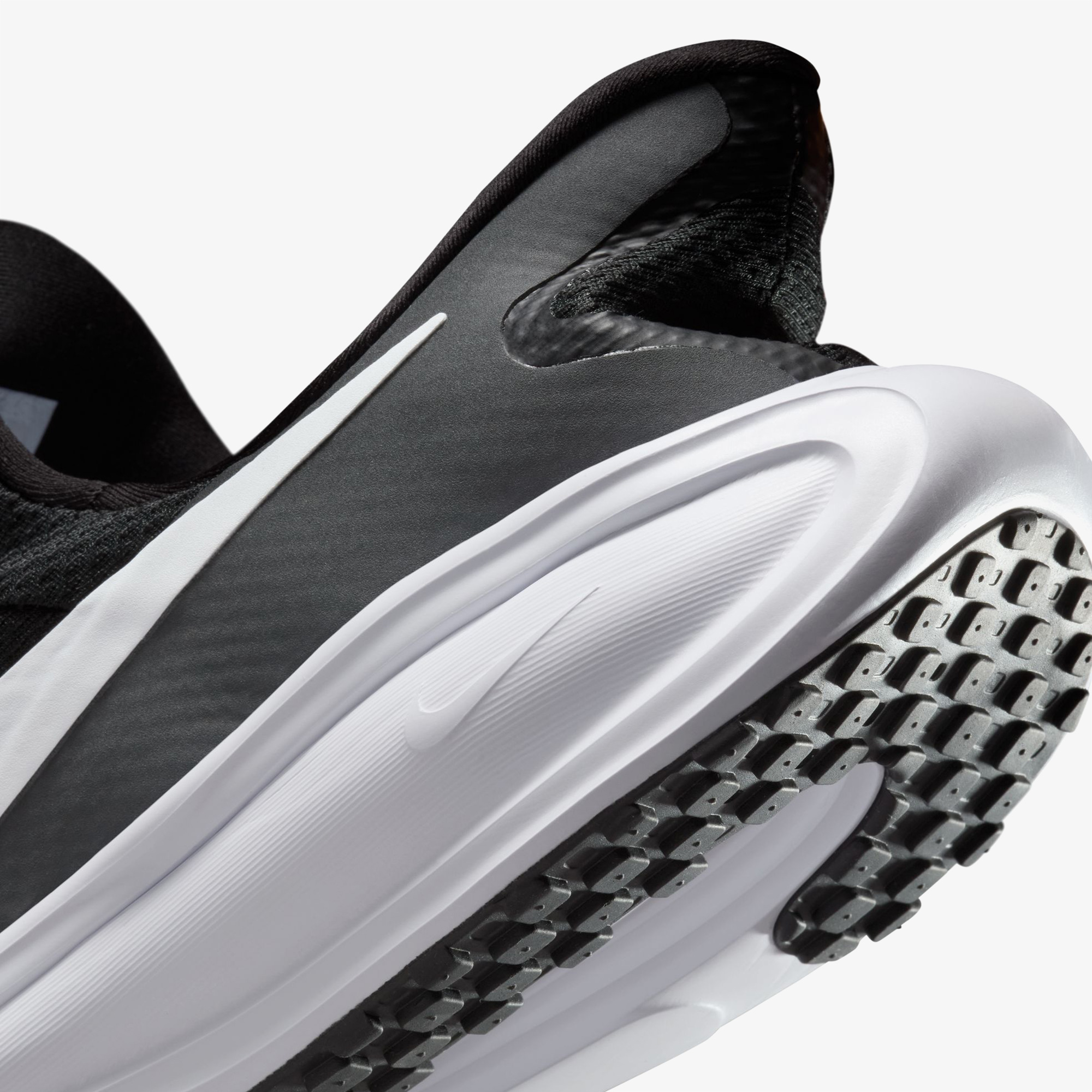 Nike Revolution 8 EasyOn Erkek Siyah Koşu Ayakkabısı