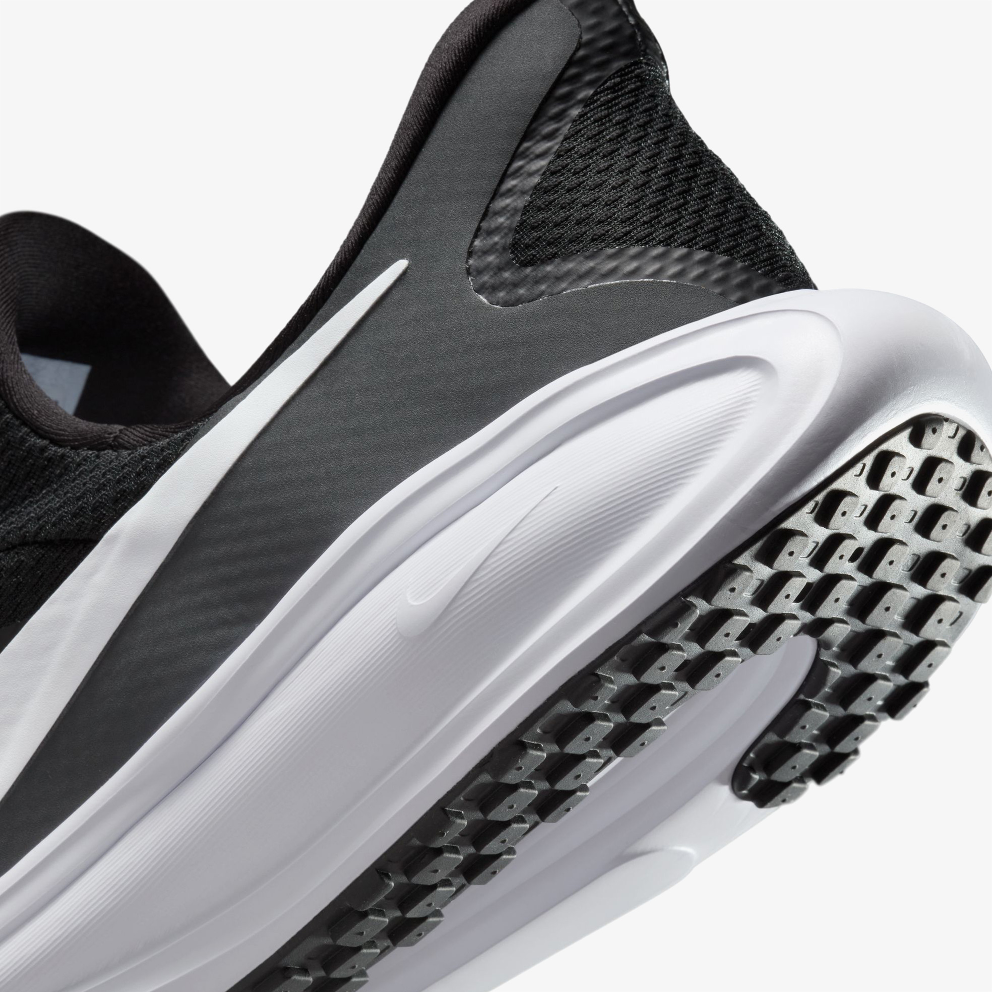 Nike Revolution 8 EasyOn Erkek Siyah Koşu Ayakkabısı