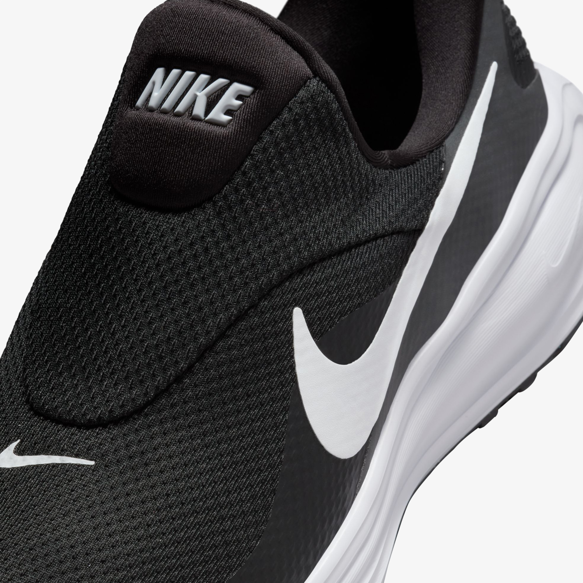 Nike Revolution 8 EasyOn Erkek Siyah Koşu Ayakkabısı